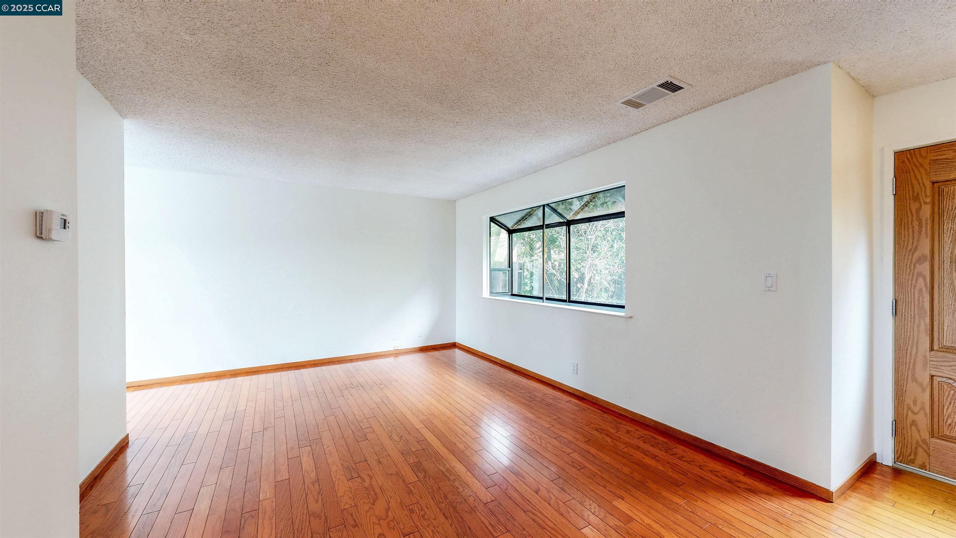 Detail Gallery Image 15 of 37 For 117 Sunset Cir #36,  Benicia,  CA 94510 - 3 Beds | 1/1 Baths
