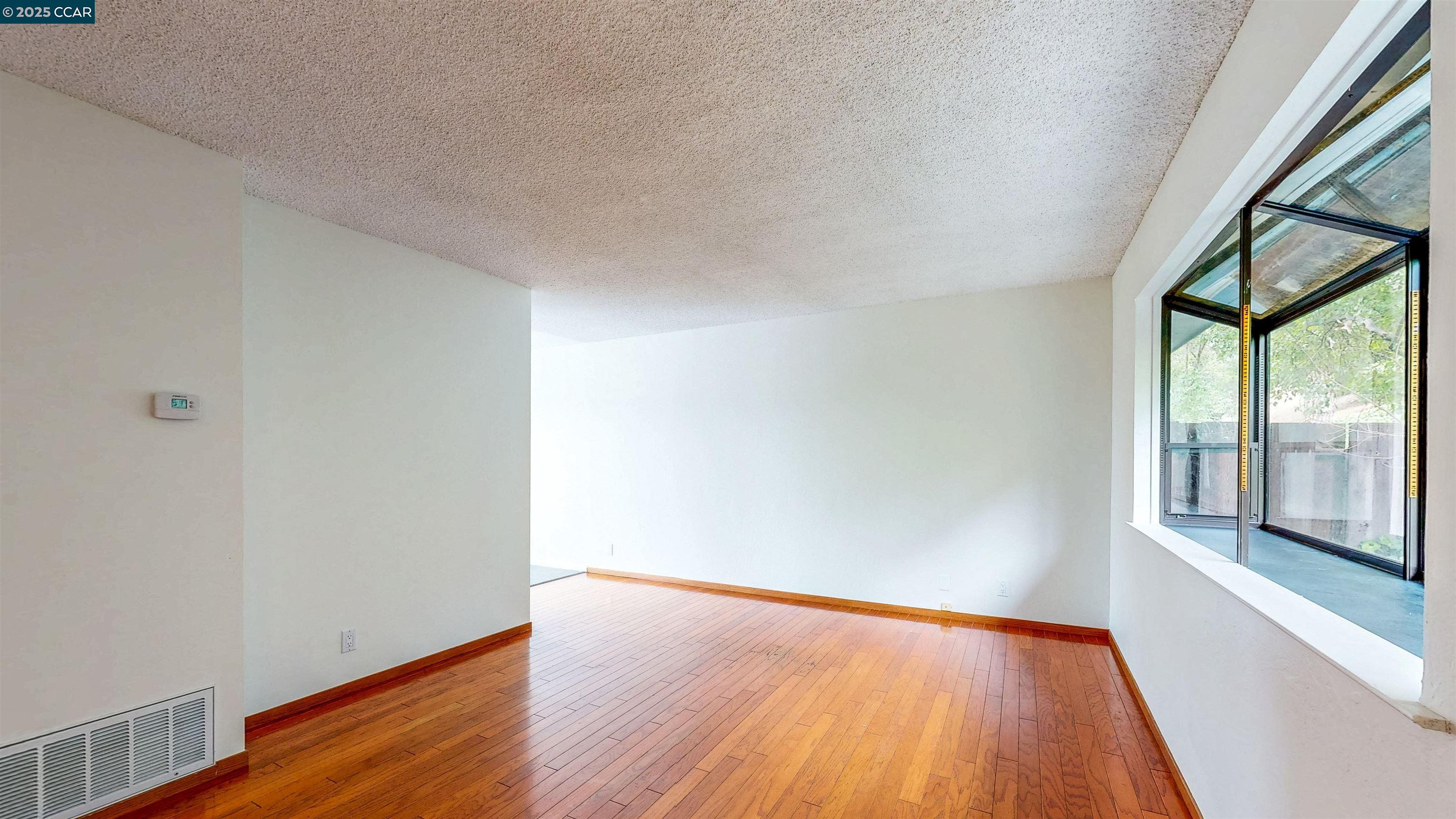 Detail Gallery Image 16 of 37 For 117 Sunset Cir #36,  Benicia,  CA 94510 - 3 Beds | 1/1 Baths