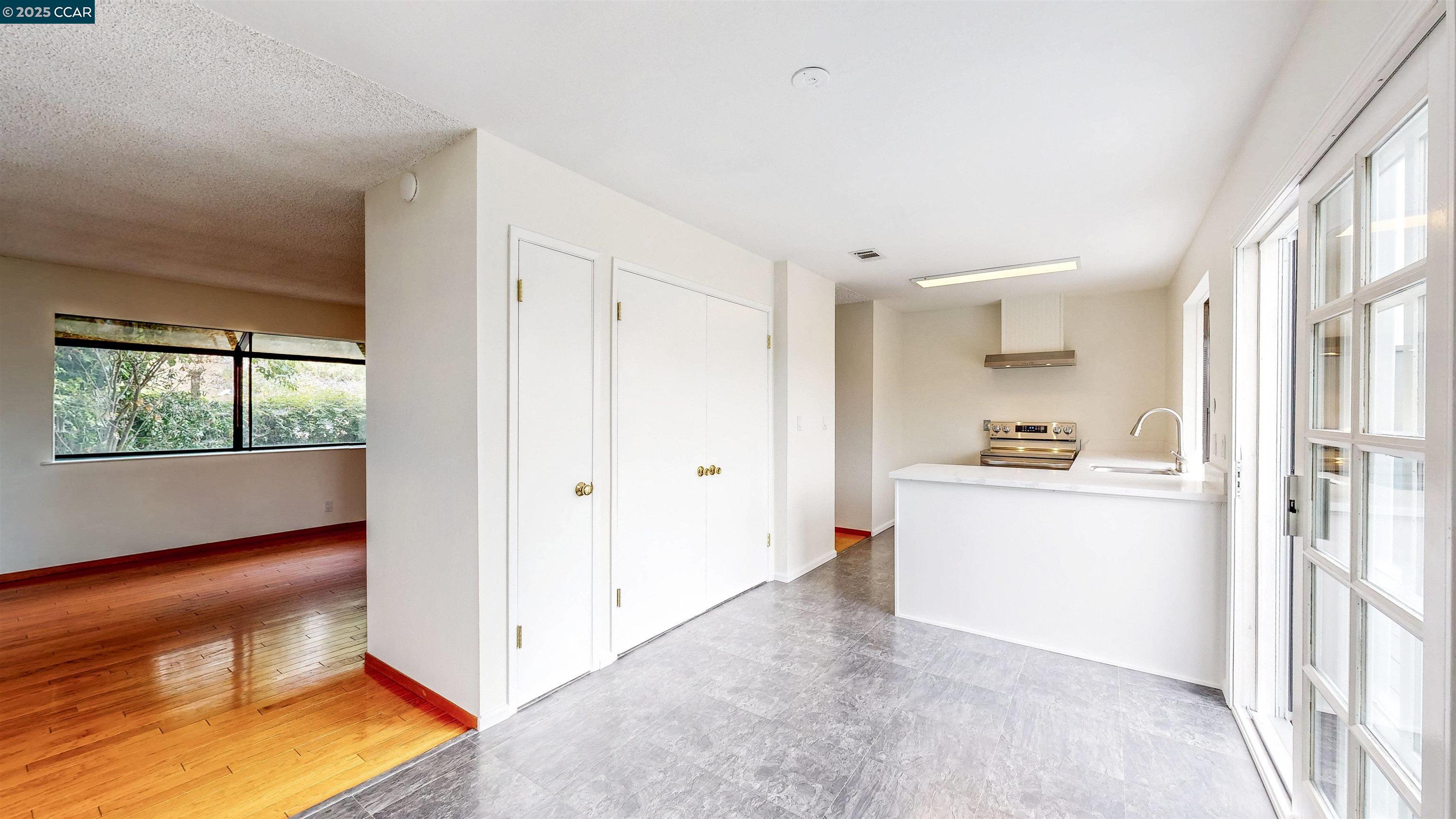 Detail Gallery Image 20 of 37 For 117 Sunset Cir #36,  Benicia,  CA 94510 - 3 Beds | 1/1 Baths