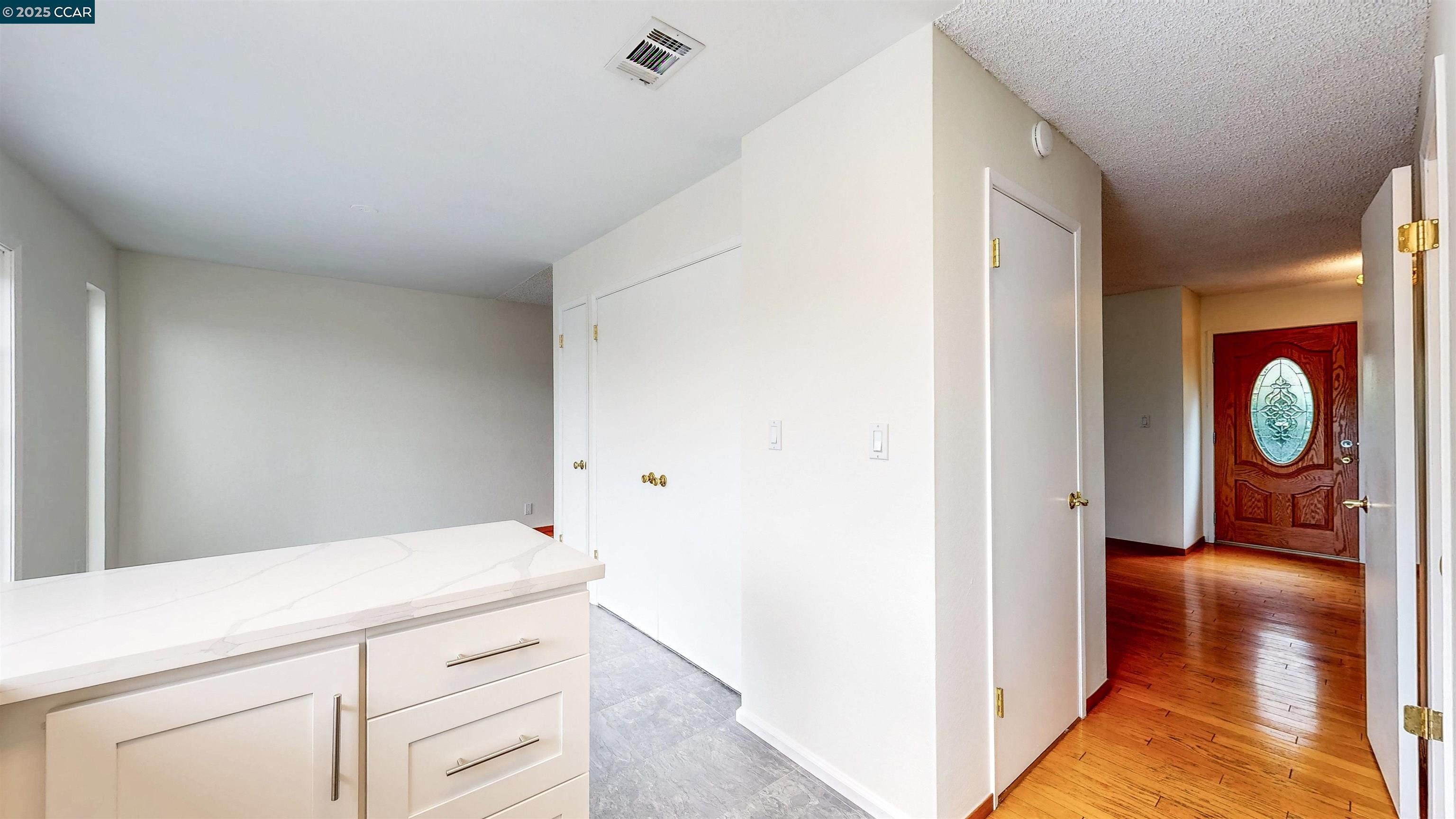 Detail Gallery Image 26 of 37 For 117 Sunset Cir #36,  Benicia,  CA 94510 - 3 Beds | 1/1 Baths