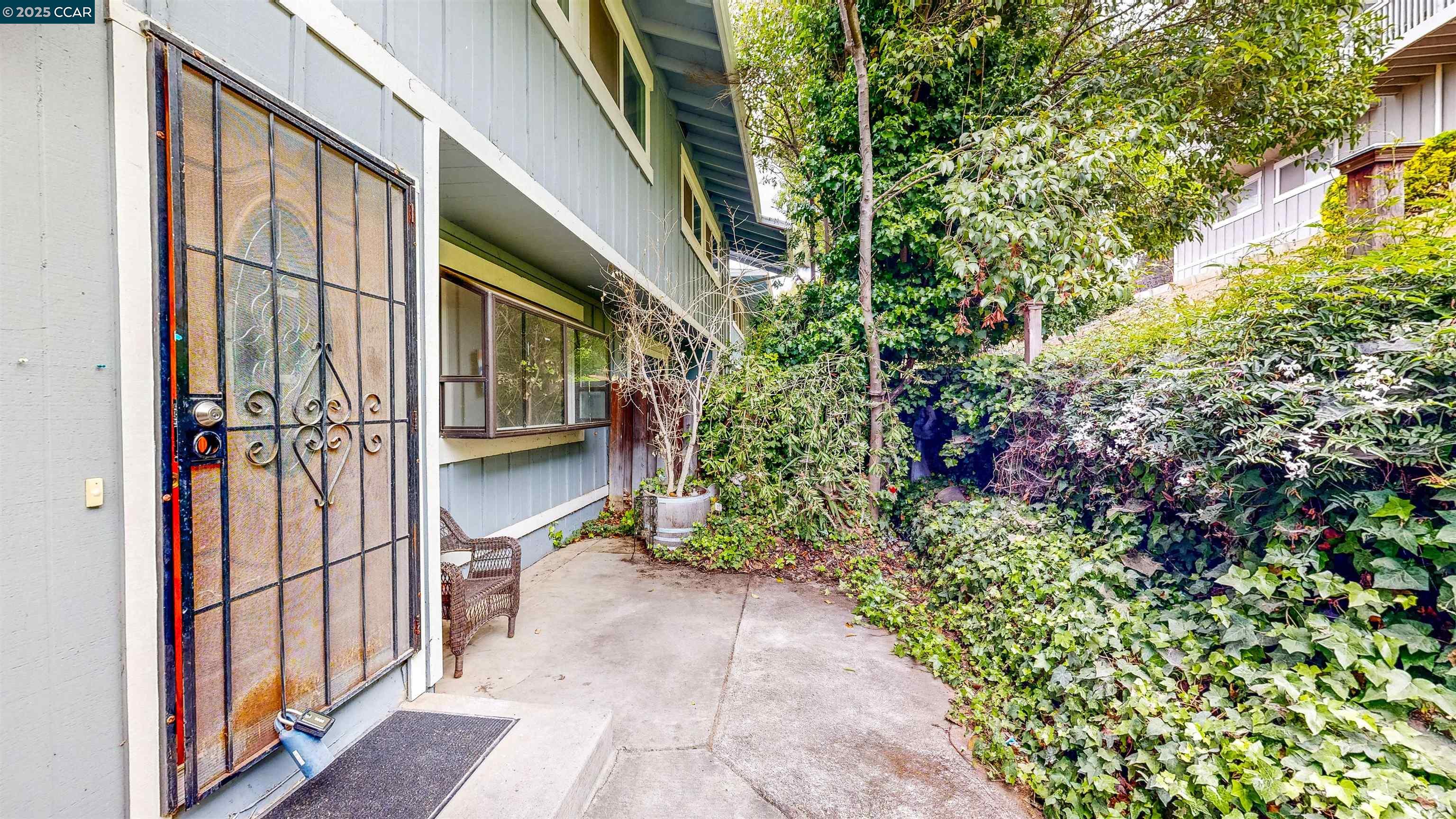 Detail Gallery Image 10 of 37 For 117 Sunset Cir #36,  Benicia,  CA 94510 - 3 Beds | 1/1 Baths