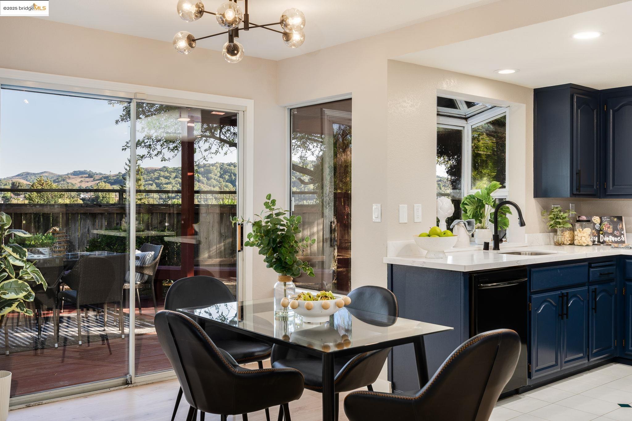Detail Gallery Image 20 of 60 For 2708 Carmen Ct, Pinole,  CA 94564 - 3 Beds | 2/1 Baths