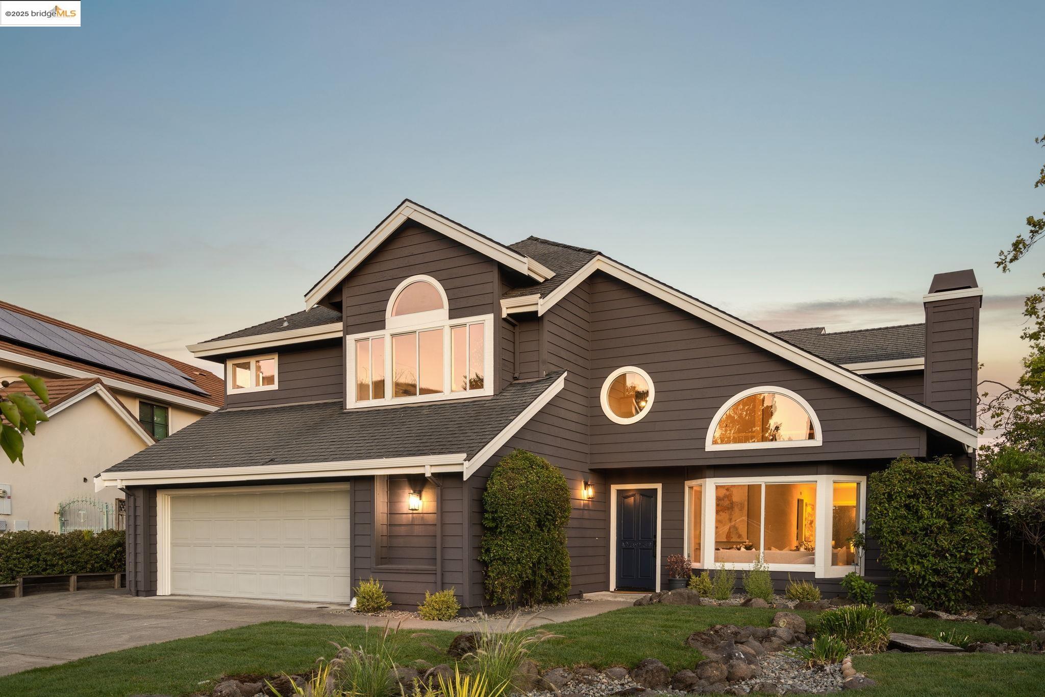 Detail Gallery Image 5 of 60 For 2708 Carmen Ct, Pinole,  CA 94564 - 3 Beds | 2/1 Baths