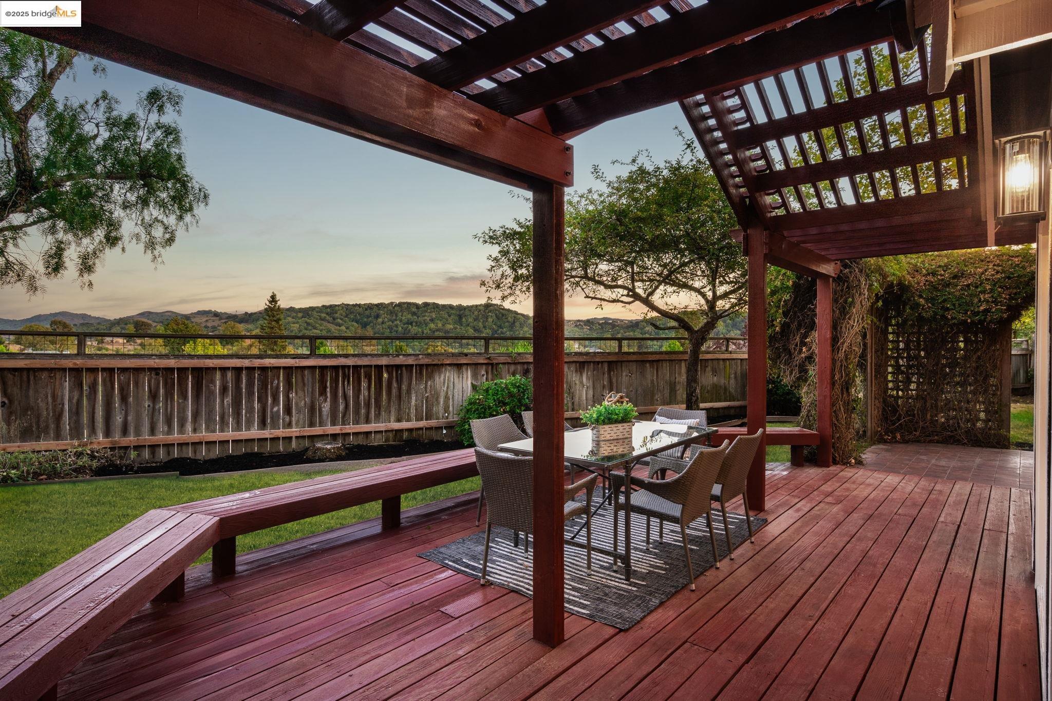 Detail Gallery Image 42 of 60 For 2708 Carmen Ct, Pinole,  CA 94564 - 3 Beds | 2/1 Baths