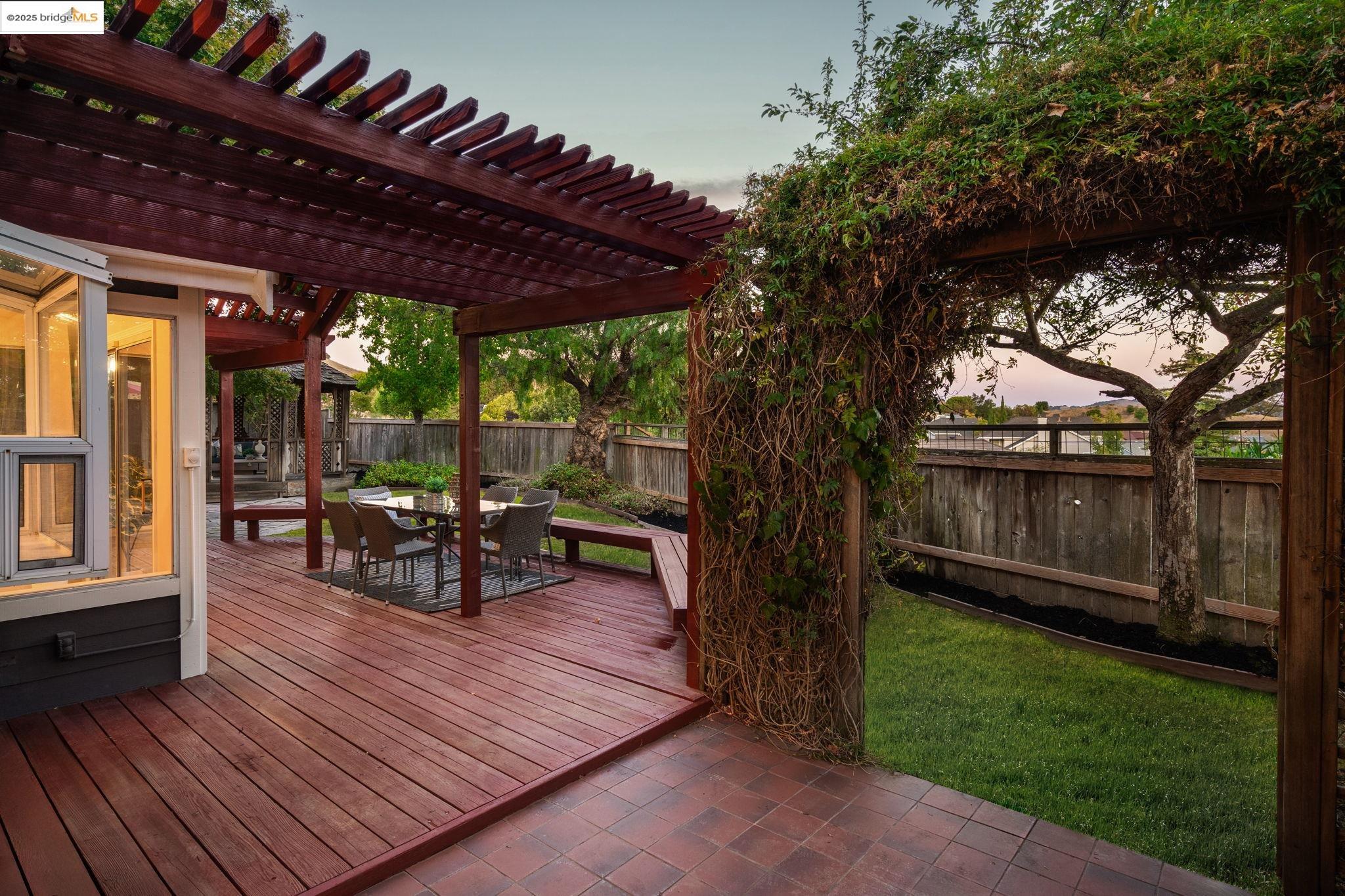 Detail Gallery Image 46 of 60 For 2708 Carmen Ct, Pinole,  CA 94564 - 3 Beds | 2/1 Baths