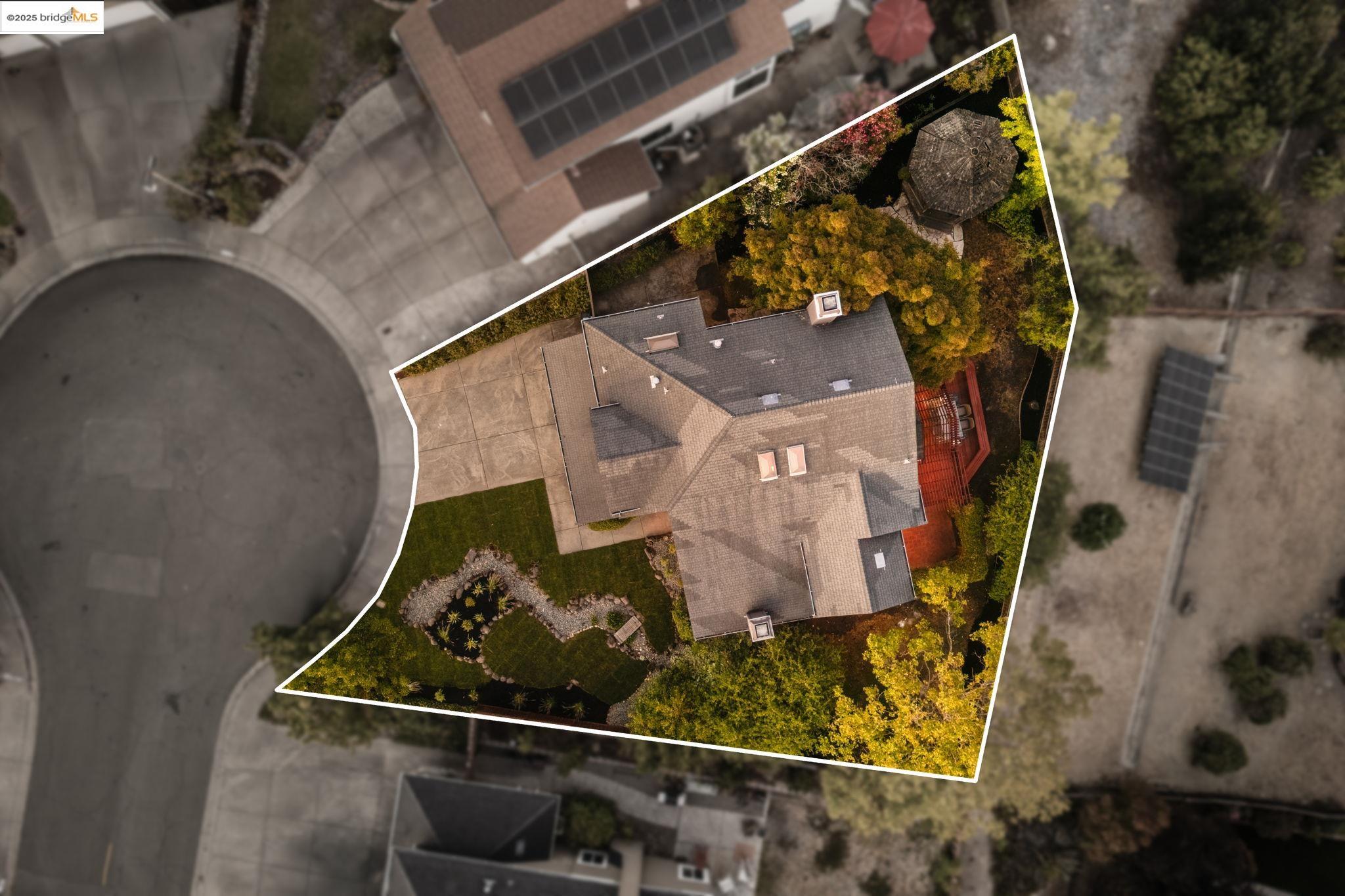 Detail Gallery Image 52 of 60 For 2708 Carmen Ct, Pinole,  CA 94564 - 3 Beds | 2/1 Baths