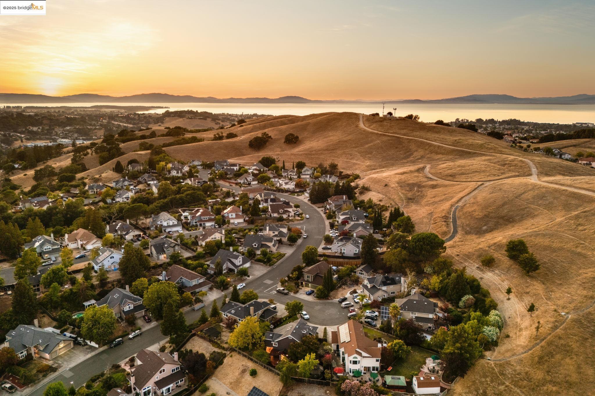 Detail Gallery Image 56 of 60 For 2708 Carmen Ct, Pinole,  CA 94564 - 3 Beds | 2/1 Baths