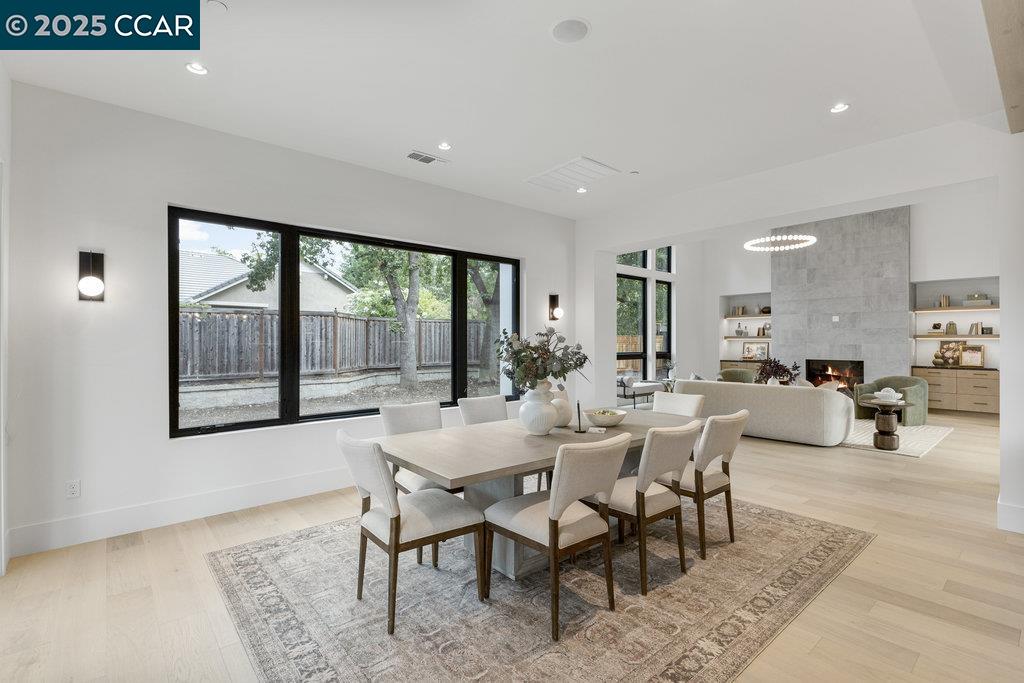 Detail Gallery Image 12 of 53 For 11 Willowmere Rd, Danville,  CA 94526 - 5 Beds | 5/1 Baths