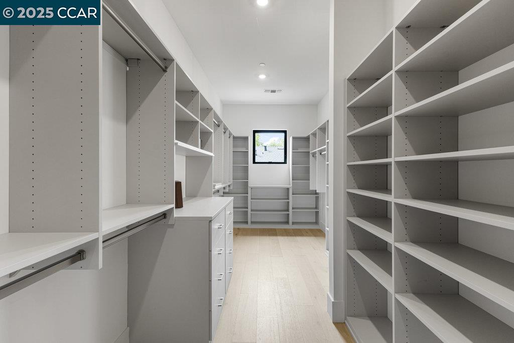 Detail Gallery Image 37 of 53 For 11 Willowmere Rd, Danville,  CA 94526 - 5 Beds | 5/1 Baths