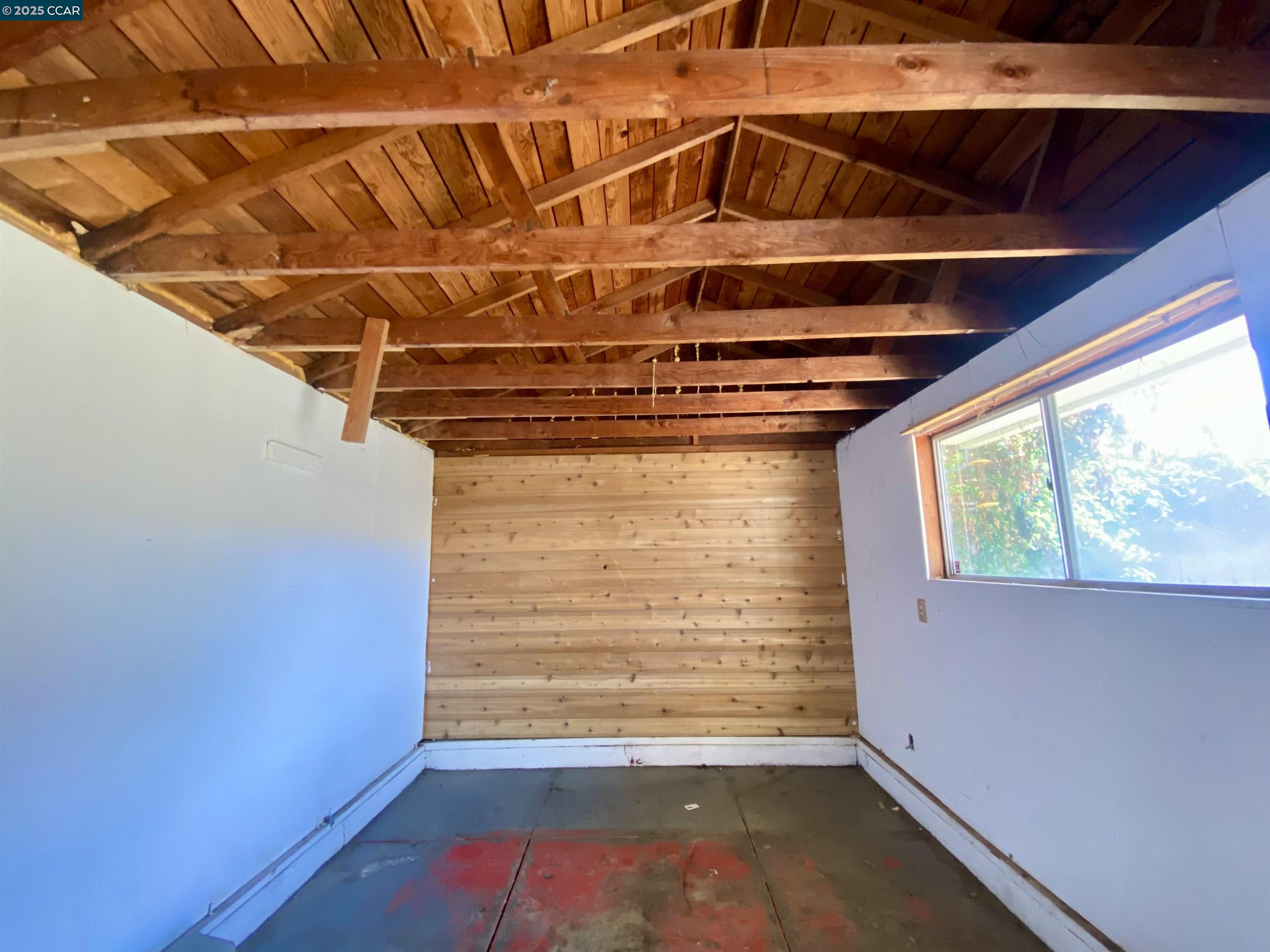 Detail Gallery Image 26 of 29 For 725 43rd Street, Oakland,  CA 94609 - 2 Beds | 1 Baths