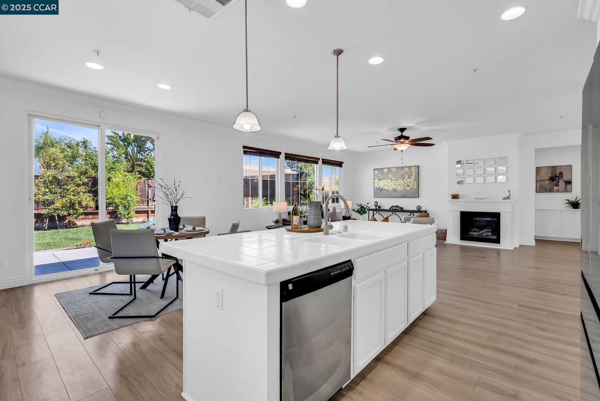 Detail Gallery Image 17 of 60 For 4784 Braemar St, Antioch,  CA 94531 - 4 Beds | 2/1 Baths