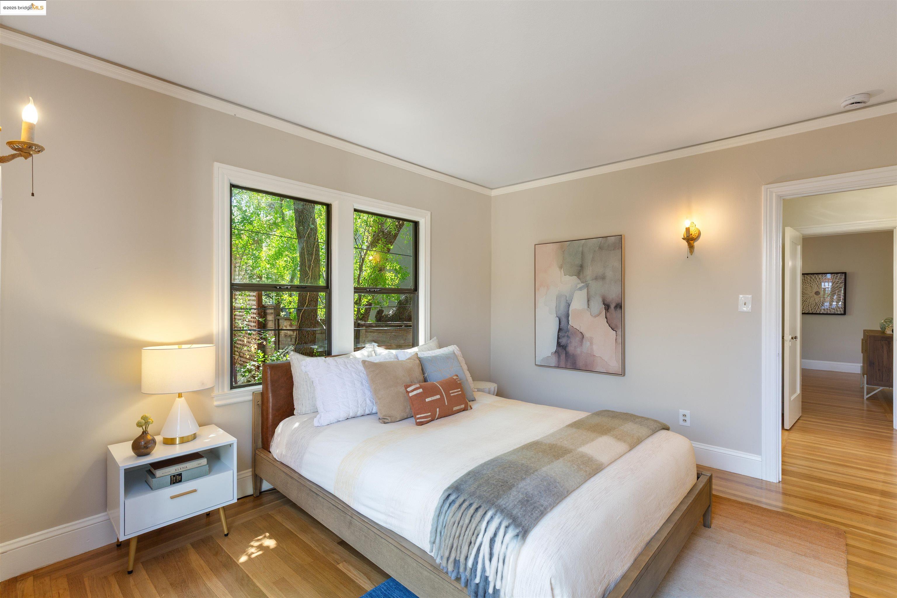 Detail Gallery Image 15 of 49 For 1351 Carlotta Ave, Berkeley,  CA 94703 - 5 Beds | 3 Baths