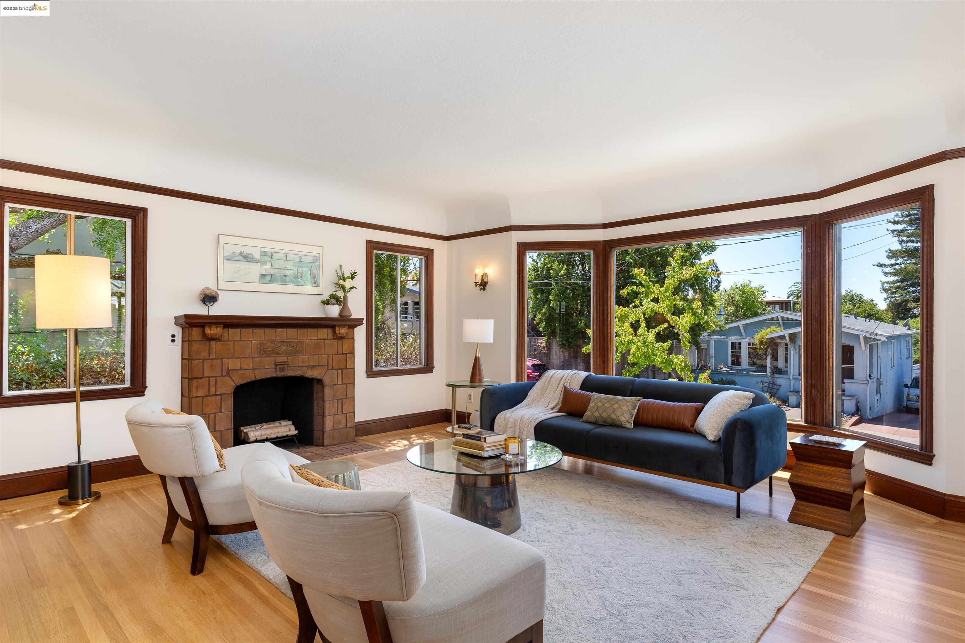 Detail Gallery Image 3 of 49 For 1351 Carlotta Ave, Berkeley,  CA 94703 - 5 Beds | 3 Baths