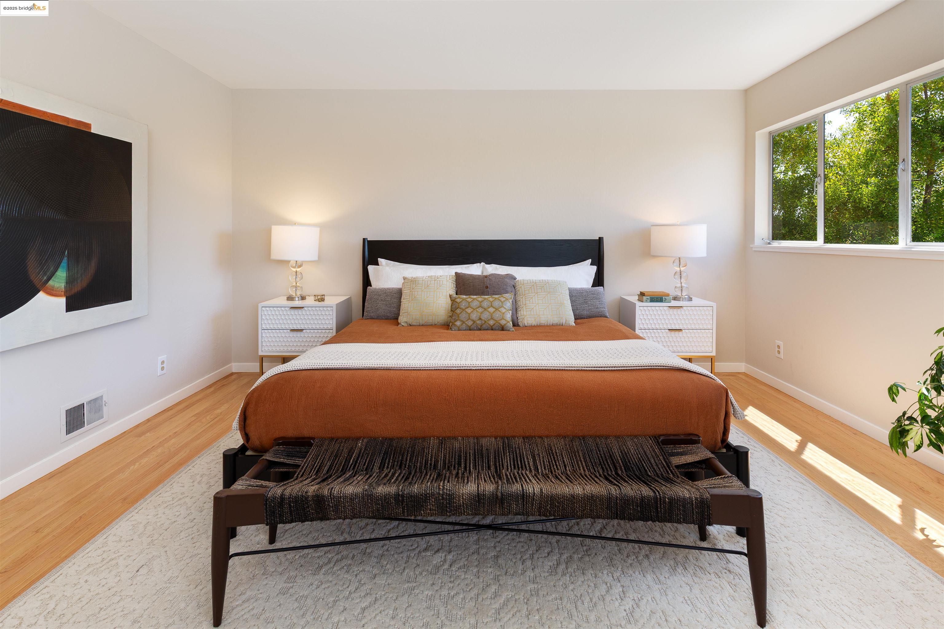 Detail Gallery Image 21 of 49 For 1351 Carlotta Ave, Berkeley,  CA 94703 - 5 Beds | 3 Baths
