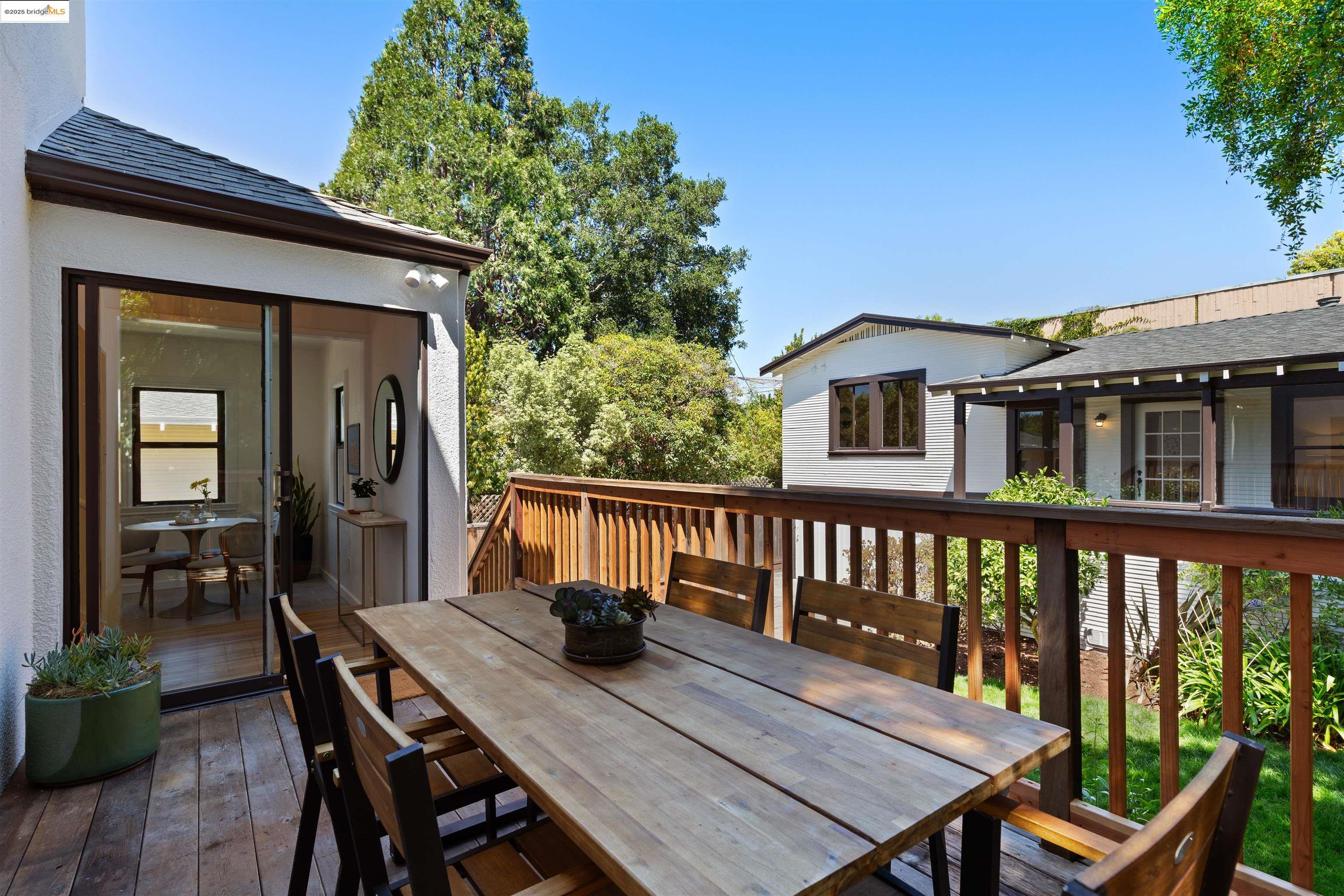 Detail Gallery Image 26 of 49 For 1351 Carlotta Ave, Berkeley,  CA 94703 - 5 Beds | 3 Baths