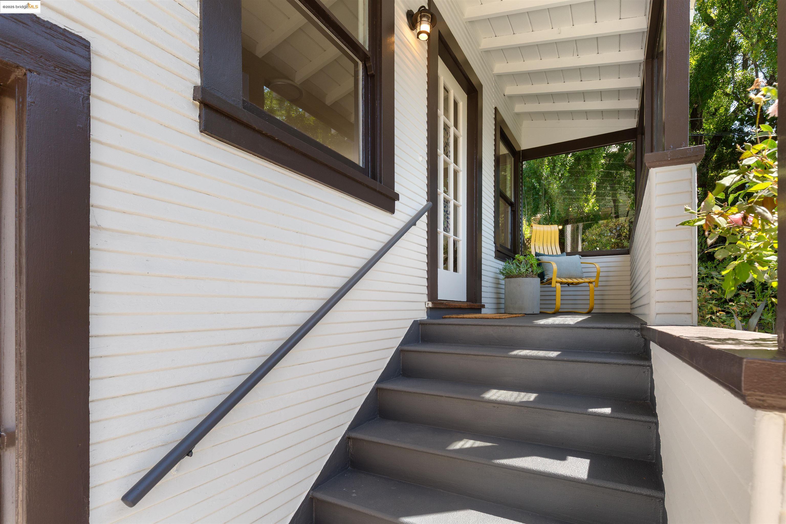 Detail Gallery Image 31 of 49 For 1351 Carlotta Ave, Berkeley,  CA 94703 - 5 Beds | 3 Baths