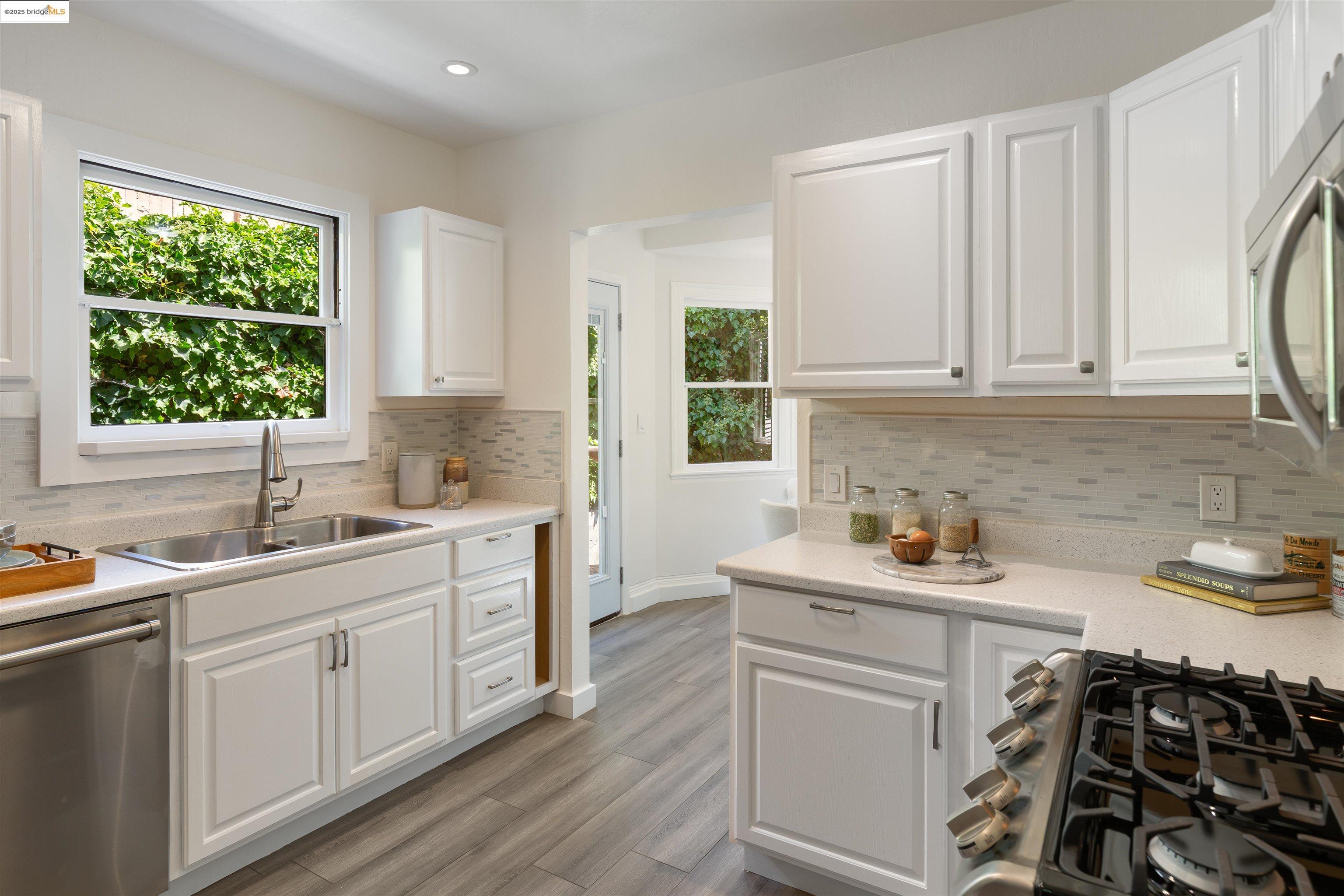 Detail Gallery Image 37 of 49 For 1351 Carlotta Ave, Berkeley,  CA 94703 - 5 Beds | 3 Baths