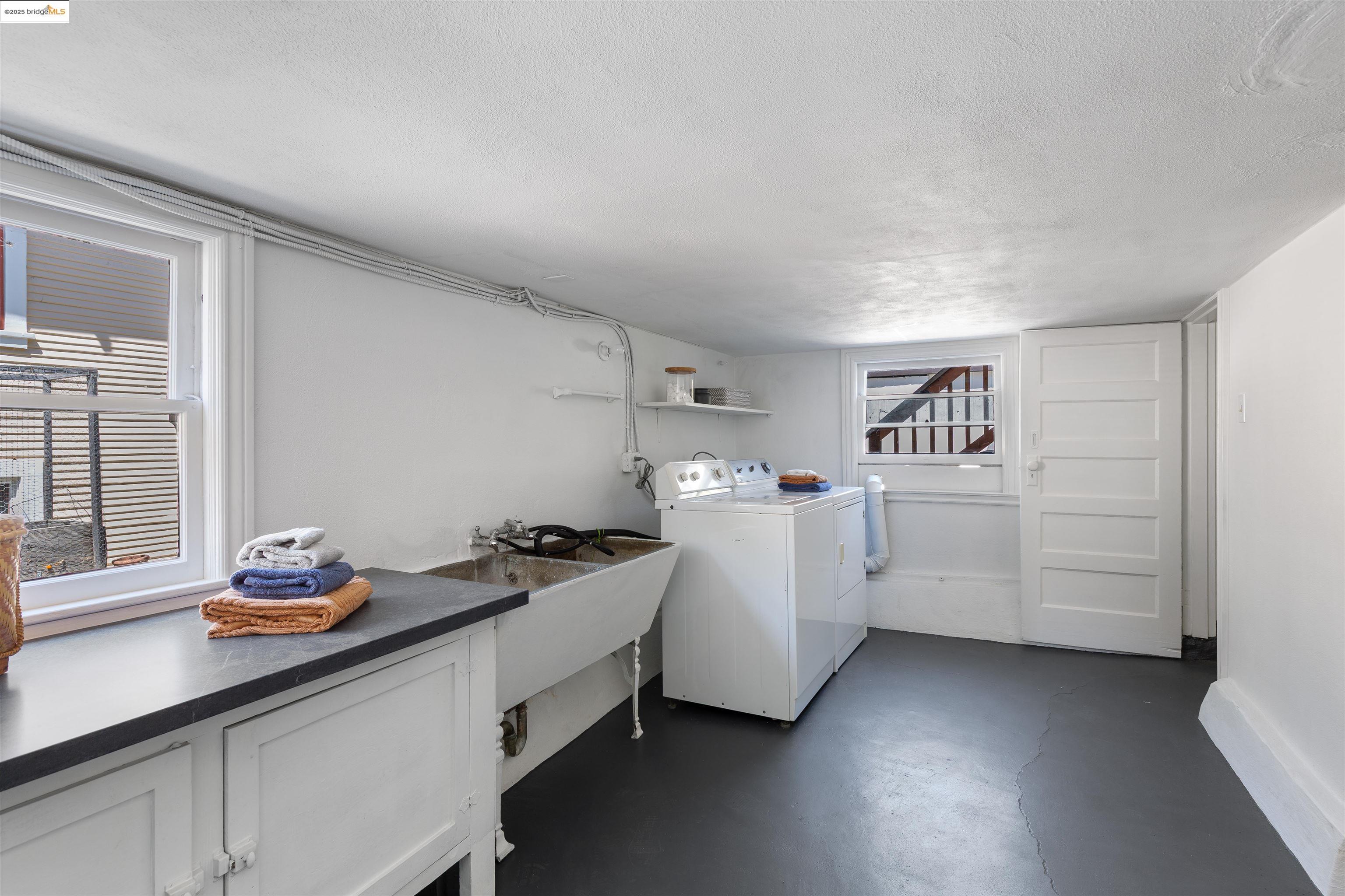 Detail Gallery Image 44 of 49 For 1351 Carlotta Ave, Berkeley,  CA 94703 - 5 Beds | 3 Baths