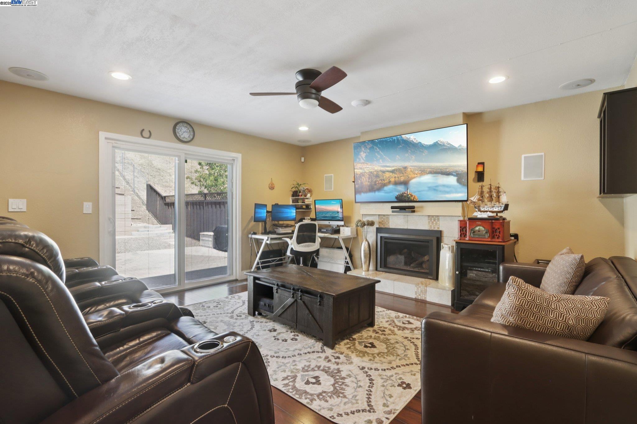 Detail Gallery Image 15 of 46 For 27978 Dobbel Ave, Hayward,  CA 94542 - 3 Beds | 2/1 Baths