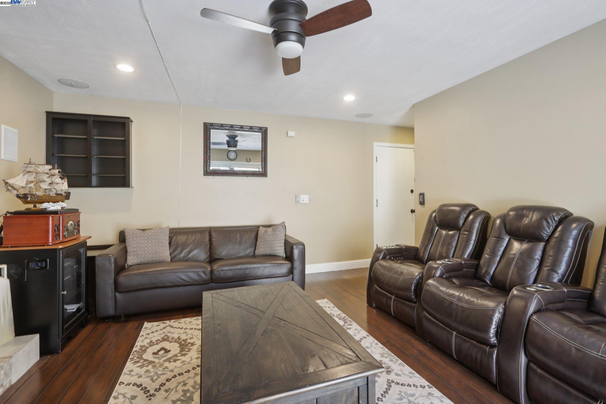 Detail Gallery Image 16 of 46 For 27978 Dobbel Ave, Hayward,  CA 94542 - 3 Beds | 2/1 Baths
