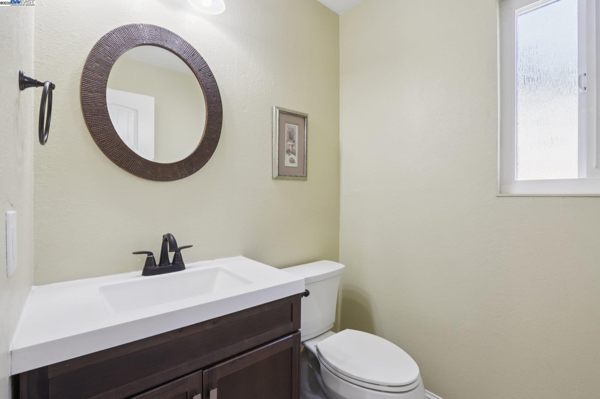Detail Gallery Image 17 of 46 For 27978 Dobbel Ave, Hayward,  CA 94542 - 3 Beds | 2/1 Baths