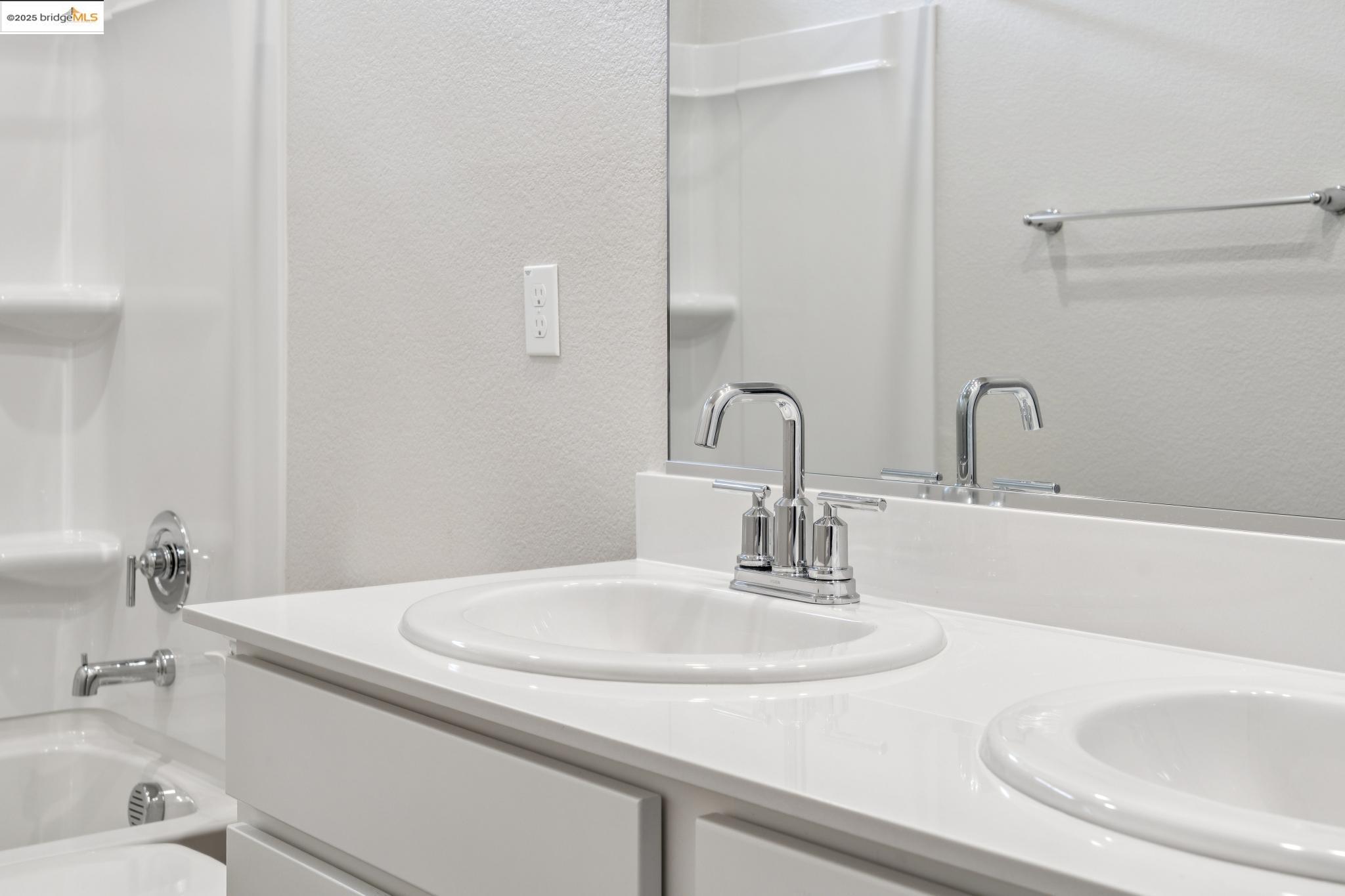 Detail Gallery Image 16 of 60 For 4105 Markovich Ct, Richmond,  CA 94806 - 4 Beds | 2 Baths