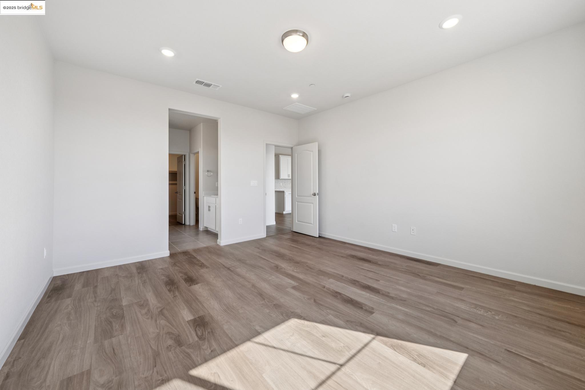 Detail Gallery Image 23 of 60 For 4105 Markovich Ct, Richmond,  CA 94806 - 4 Beds | 2 Baths