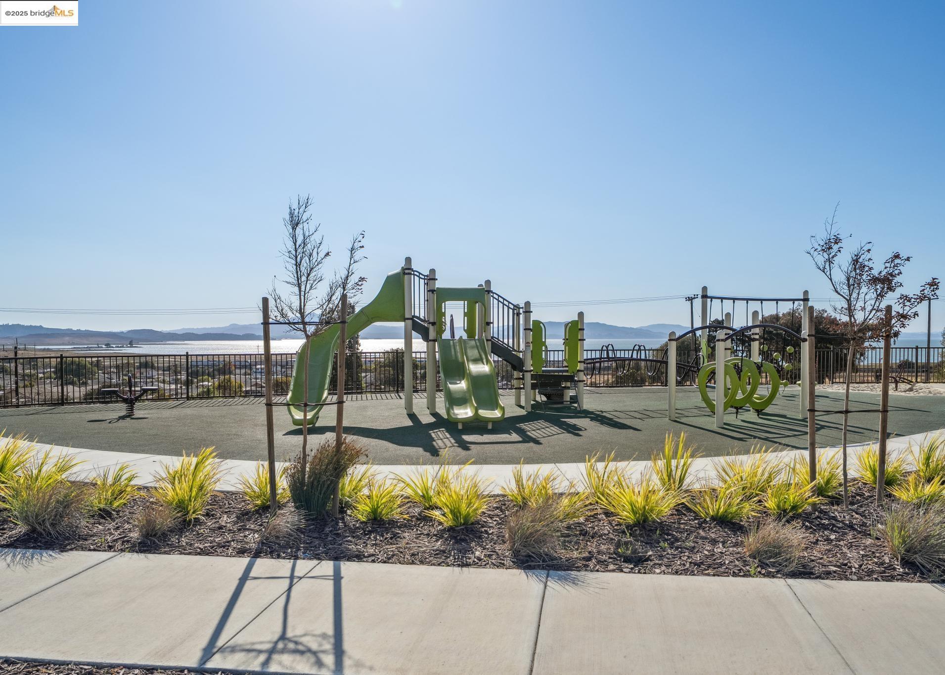 Detail Gallery Image 60 of 60 For 4105 Markovich Ct, Richmond,  CA 94806 - 4 Beds | 2 Baths