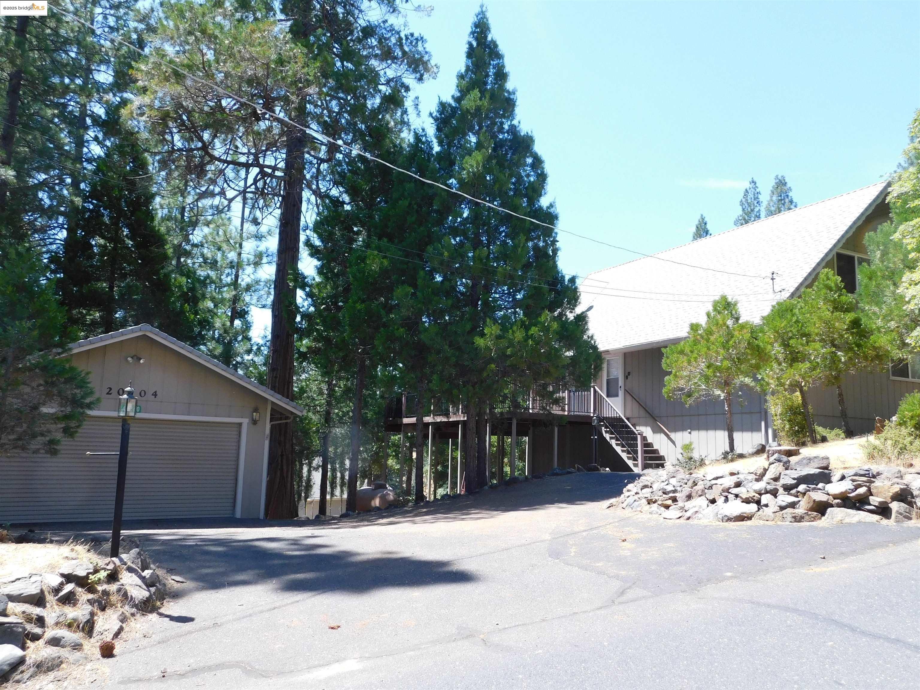 Detail Gallery Image 1 of 56 For 20704 Point View, Groveland,  CA 95321-9588 - 3 Beds | 2 Baths