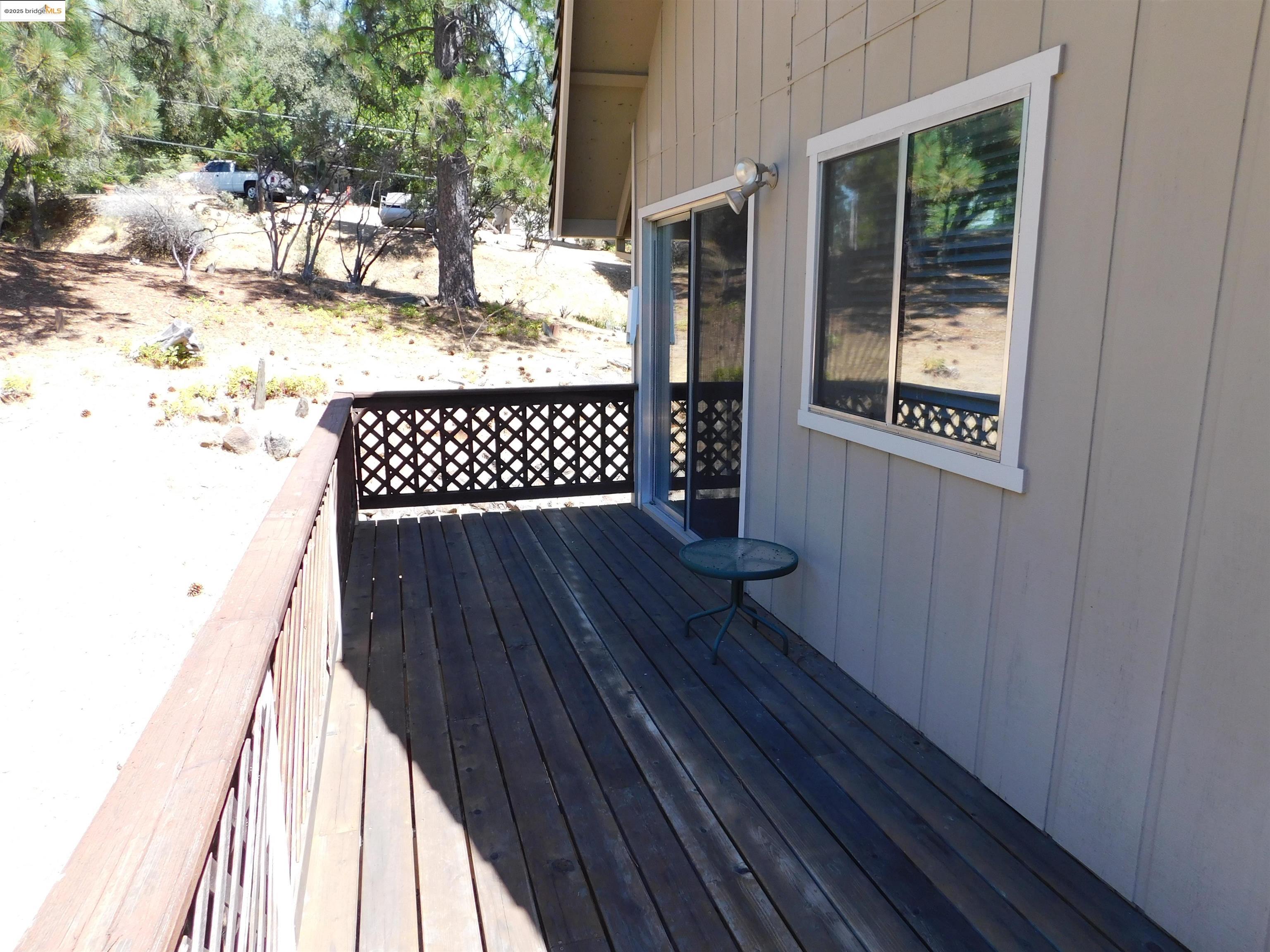 Detail Gallery Image 8 of 56 For 20704 Point View, Groveland,  CA 95321-9588 - 3 Beds | 2 Baths