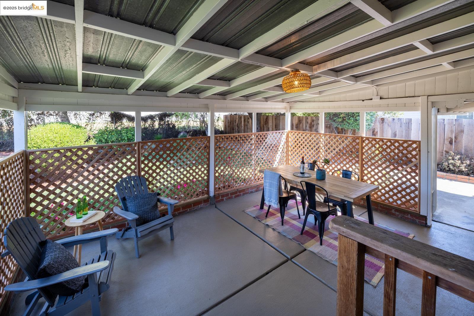 Detail Gallery Image 11 of 43 For 2234 Lobert St, Castro Valley,  CA 94546 - 2 Beds | 1 Baths