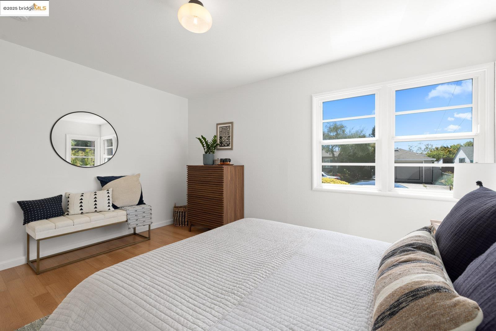 Detail Gallery Image 17 of 43 For 2234 Lobert St, Castro Valley,  CA 94546 - 2 Beds | 1 Baths