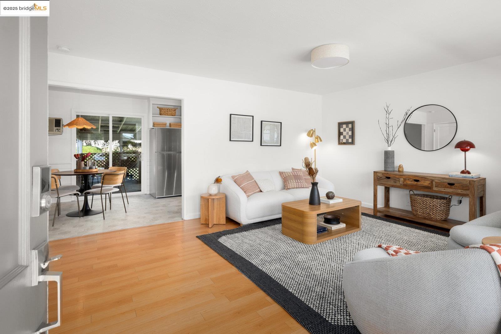 Detail Gallery Image 3 of 43 For 2234 Lobert St, Castro Valley,  CA 94546 - 2 Beds | 1 Baths