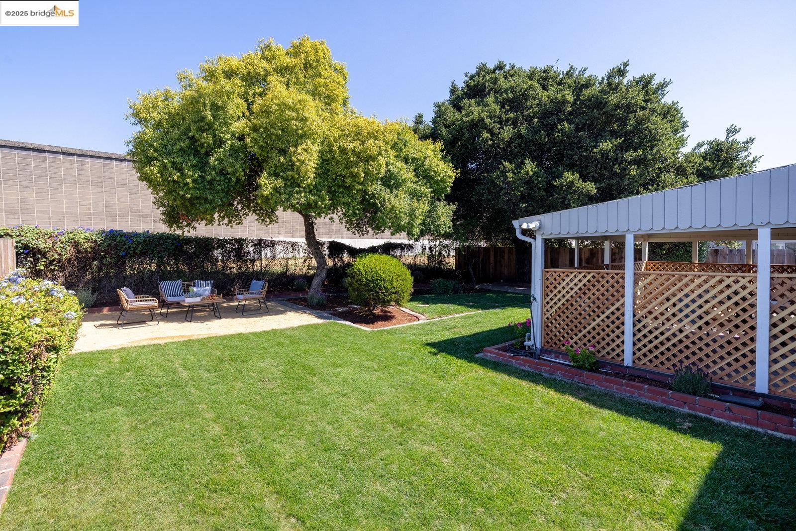 Detail Gallery Image 26 of 43 For 2234 Lobert St, Castro Valley,  CA 94546 - 2 Beds | 1 Baths