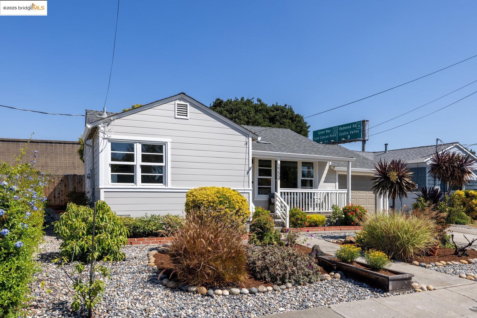 Detail Gallery Image 34 of 43 For 2234 Lobert St, Castro Valley,  CA 94546 - 2 Beds | 1 Baths