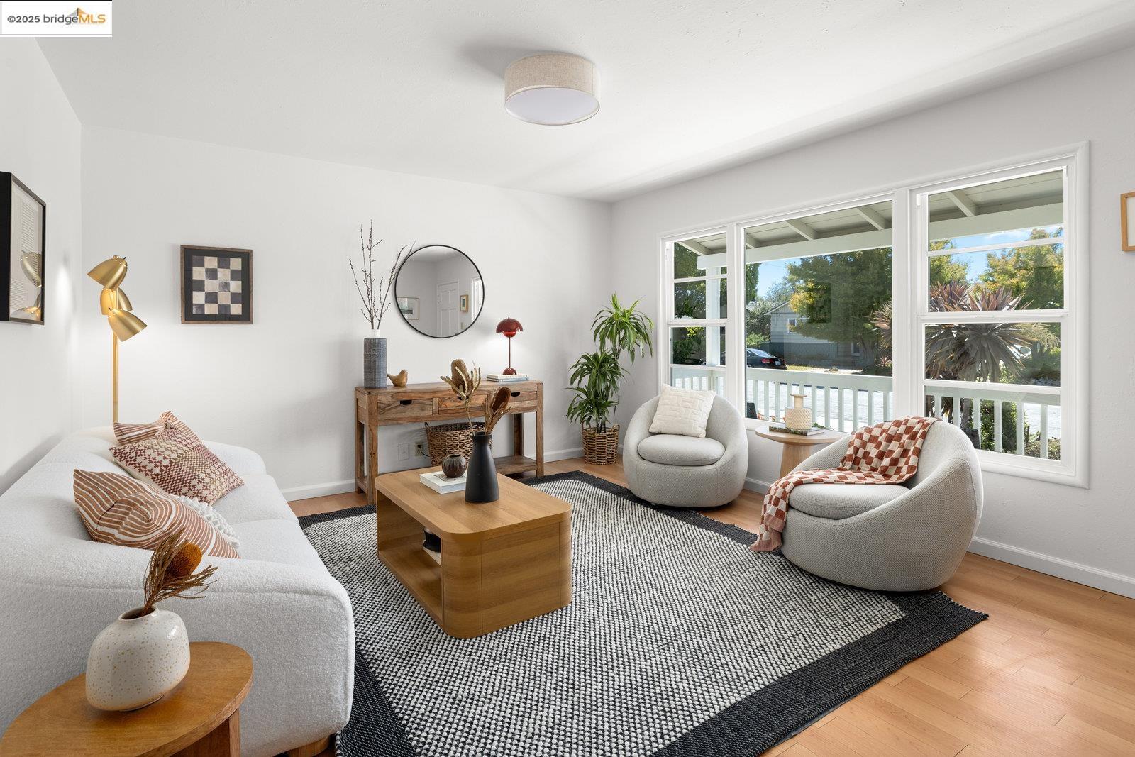Detail Gallery Image 5 of 43 For 2234 Lobert St, Castro Valley,  CA 94546 - 2 Beds | 1 Baths