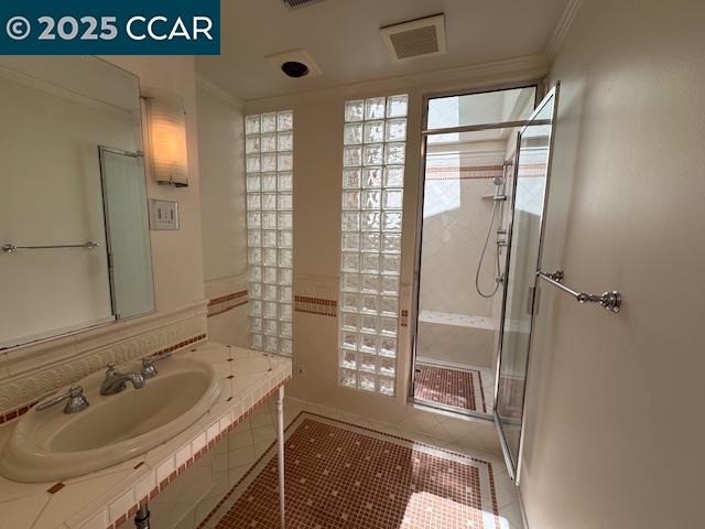 Detail Gallery Image 17 of 32 For 1755 Spyglass Lane, Moraga,  CA 94556 - 3 Beds | 2/1 Baths
