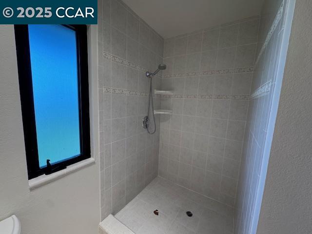 Detail Gallery Image 24 of 32 For 1755 Spyglass Lane, Moraga,  CA 94556 - 3 Beds | 2/1 Baths