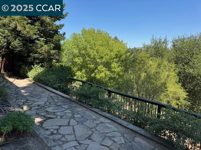 Detail Gallery Image 30 of 32 For 1755 Spyglass Lane, Moraga,  CA 94556 - 3 Beds | 2/1 Baths