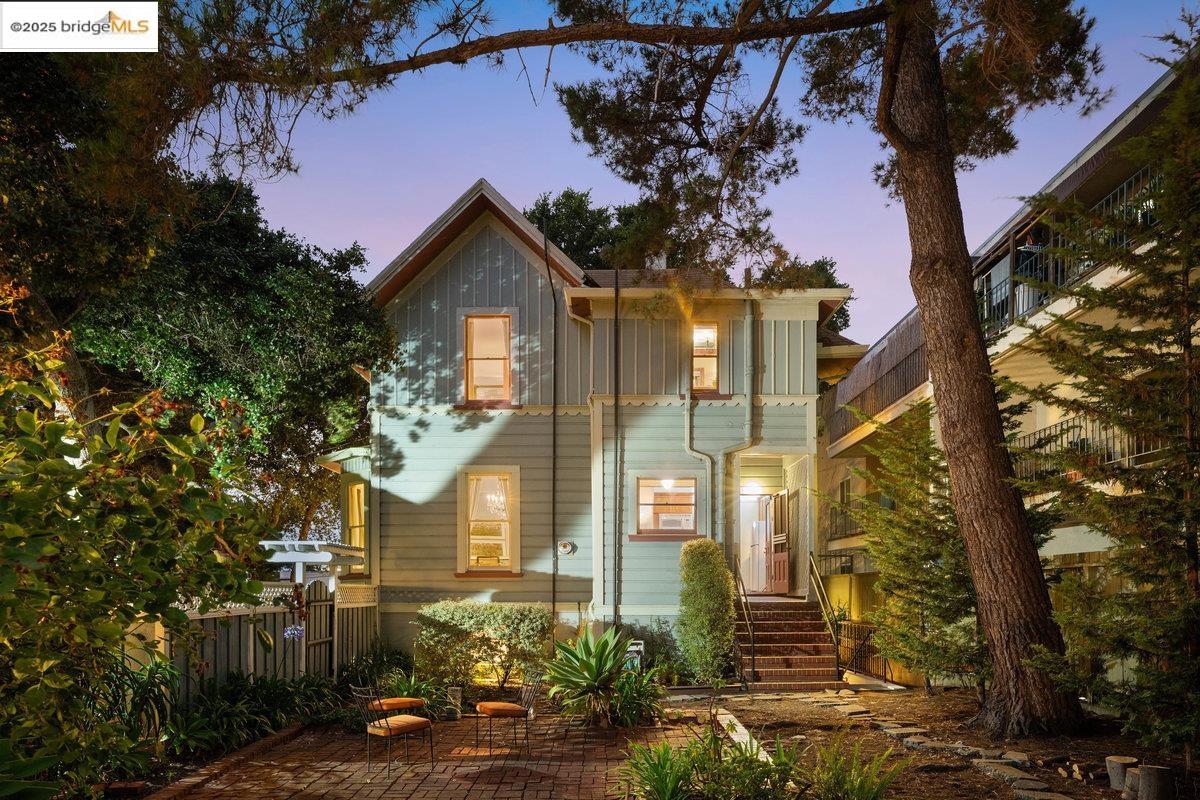 Detail Gallery Image 47 of 49 For 1924 7th, Oakland,  CA 94606 - 5 Beds | 4 Baths