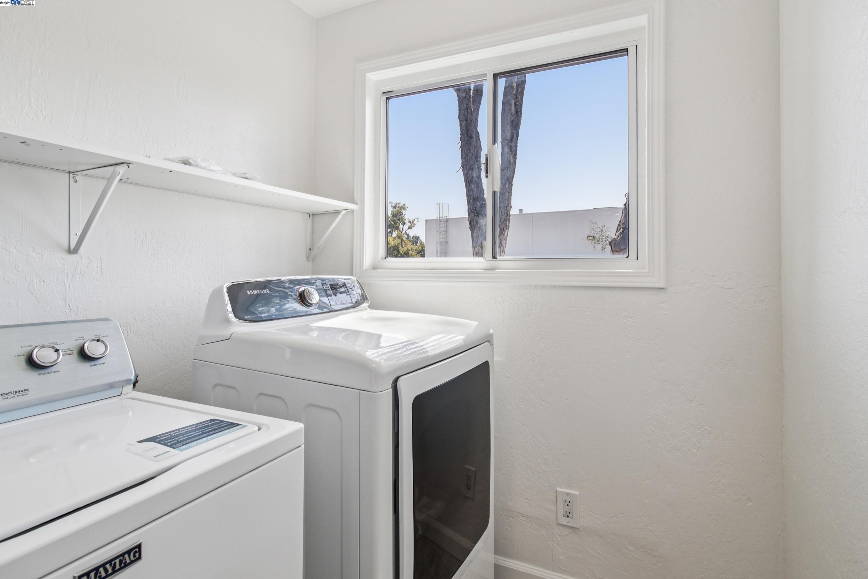 Detail Gallery Image 28 of 37 For 1900 Chestnut Street, Santa Clara,  CA 95054-1736 - 4 Beds | 3 Baths