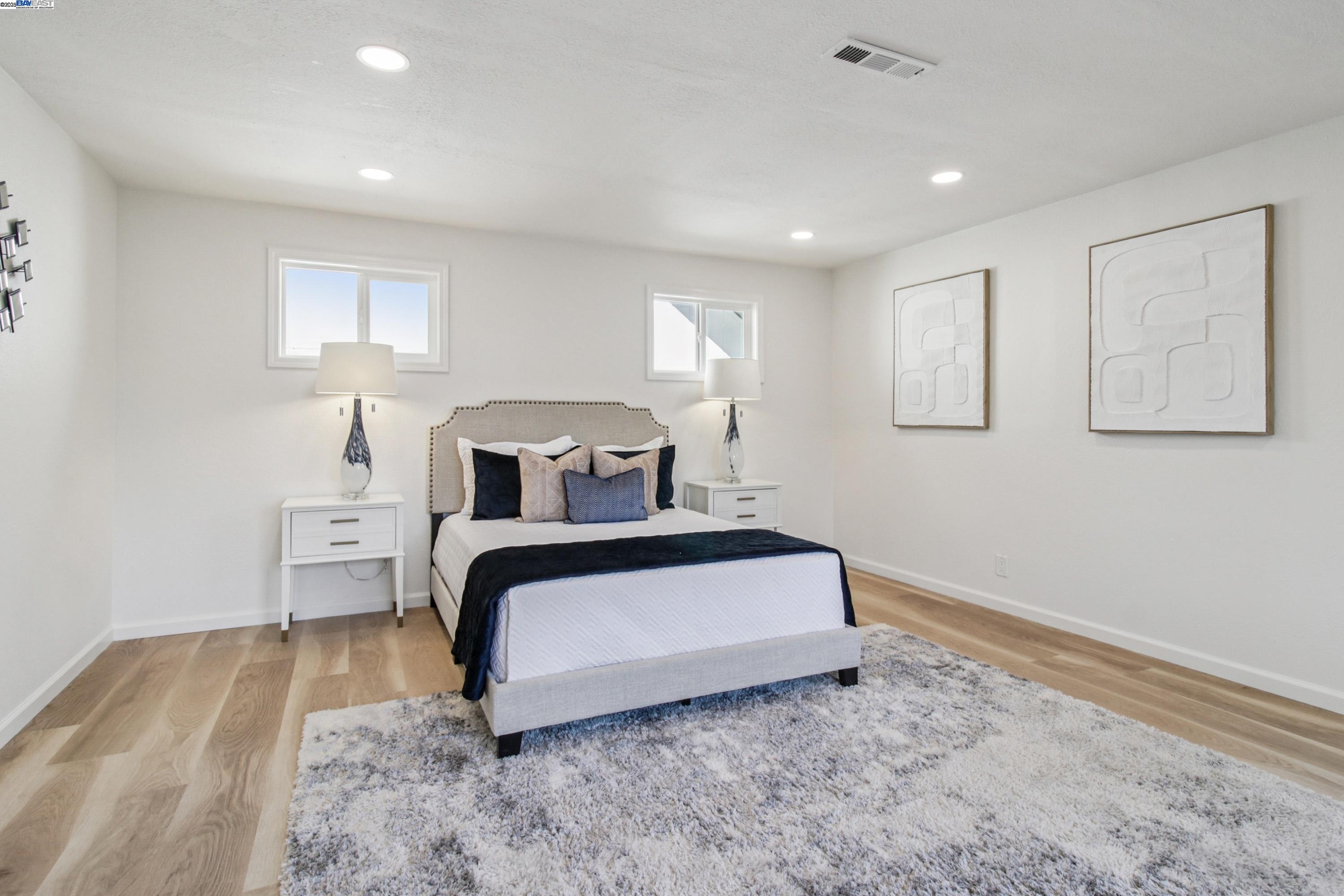 Detail Gallery Image 32 of 37 For 1900 Chestnut Street, Santa Clara,  CA 95054-1736 - 4 Beds | 3 Baths