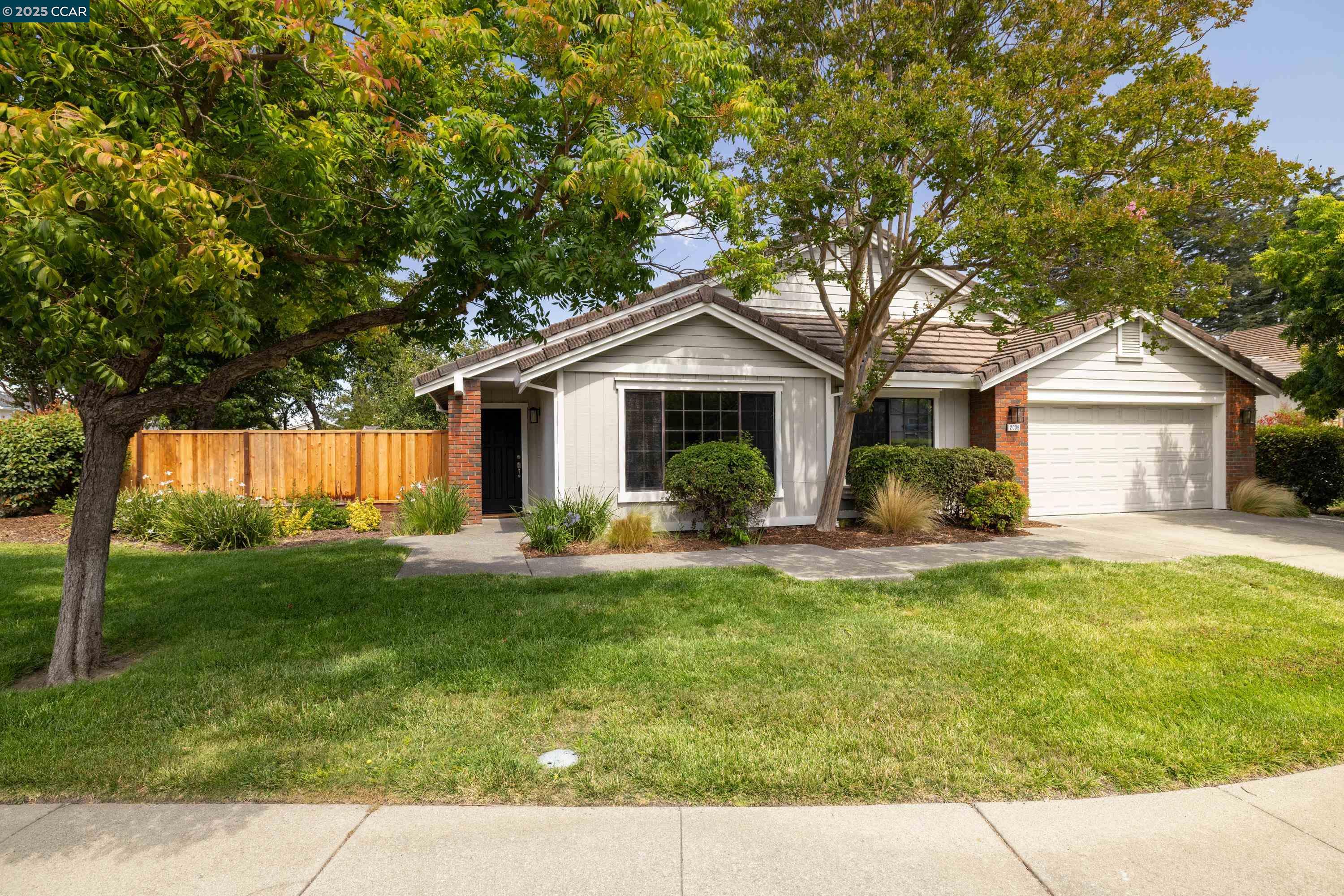 Detail Gallery Image 3 of 46 For 2009 Camino Ramon Plc, Danville,  CA 94526 - 4 Beds | 2 Baths