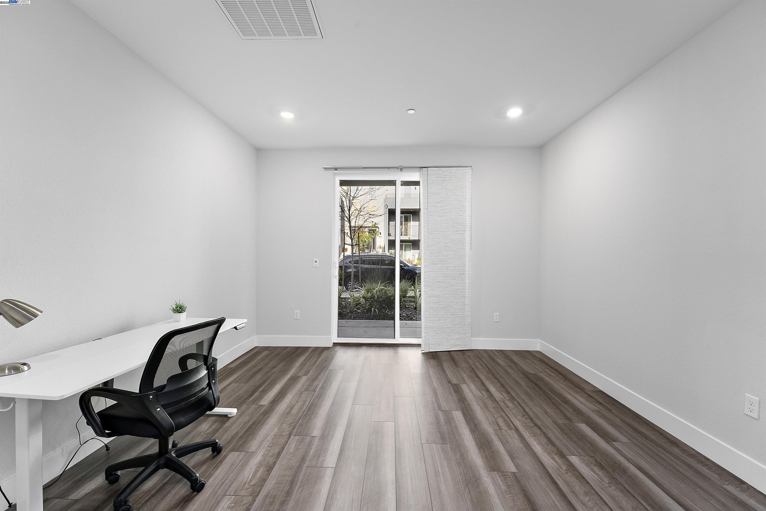 Detail Gallery Image 18 of 37 For 538 Martin Mariner Ave, Alameda,  CA 94501 - 3 Beds | 2/1 Baths