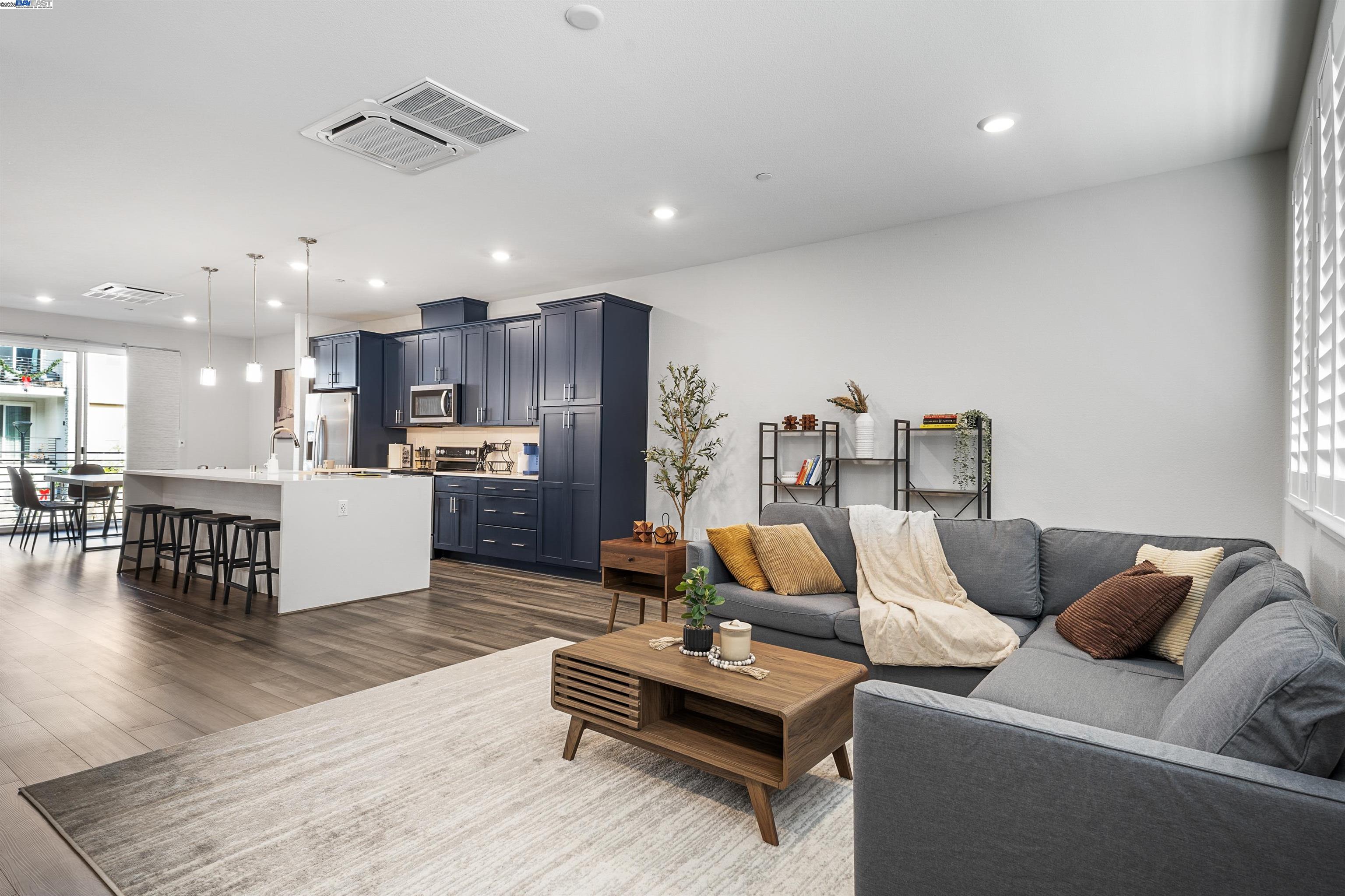 Detail Gallery Image 30 of 37 For 538 Martin Mariner Ave, Alameda,  CA 94501 - 3 Beds | 2/1 Baths