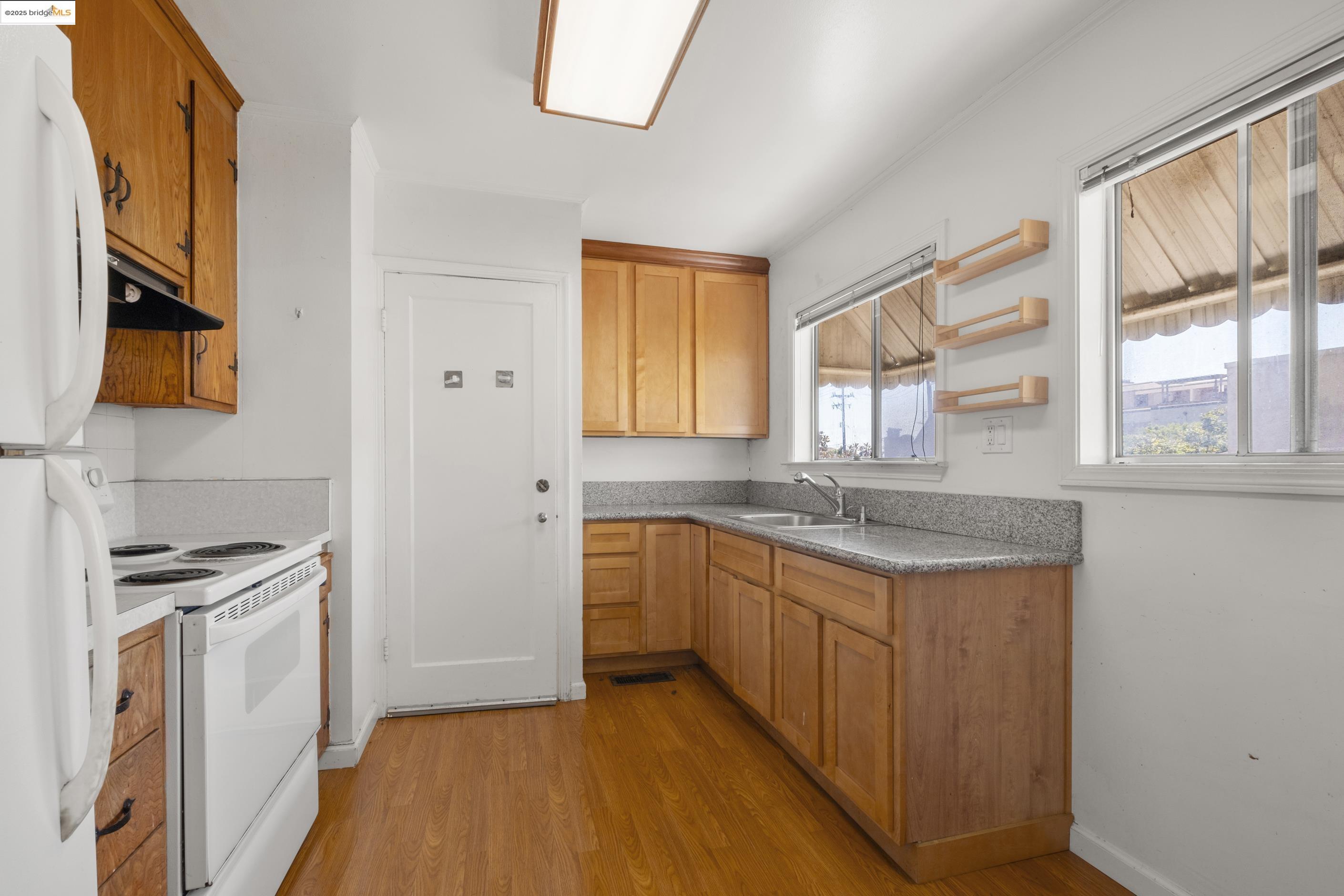 Detail Gallery Image 11 of 31 For 6620 Hill St, El Cerrito,  CA 94530 - 2 Beds | 1 Baths
