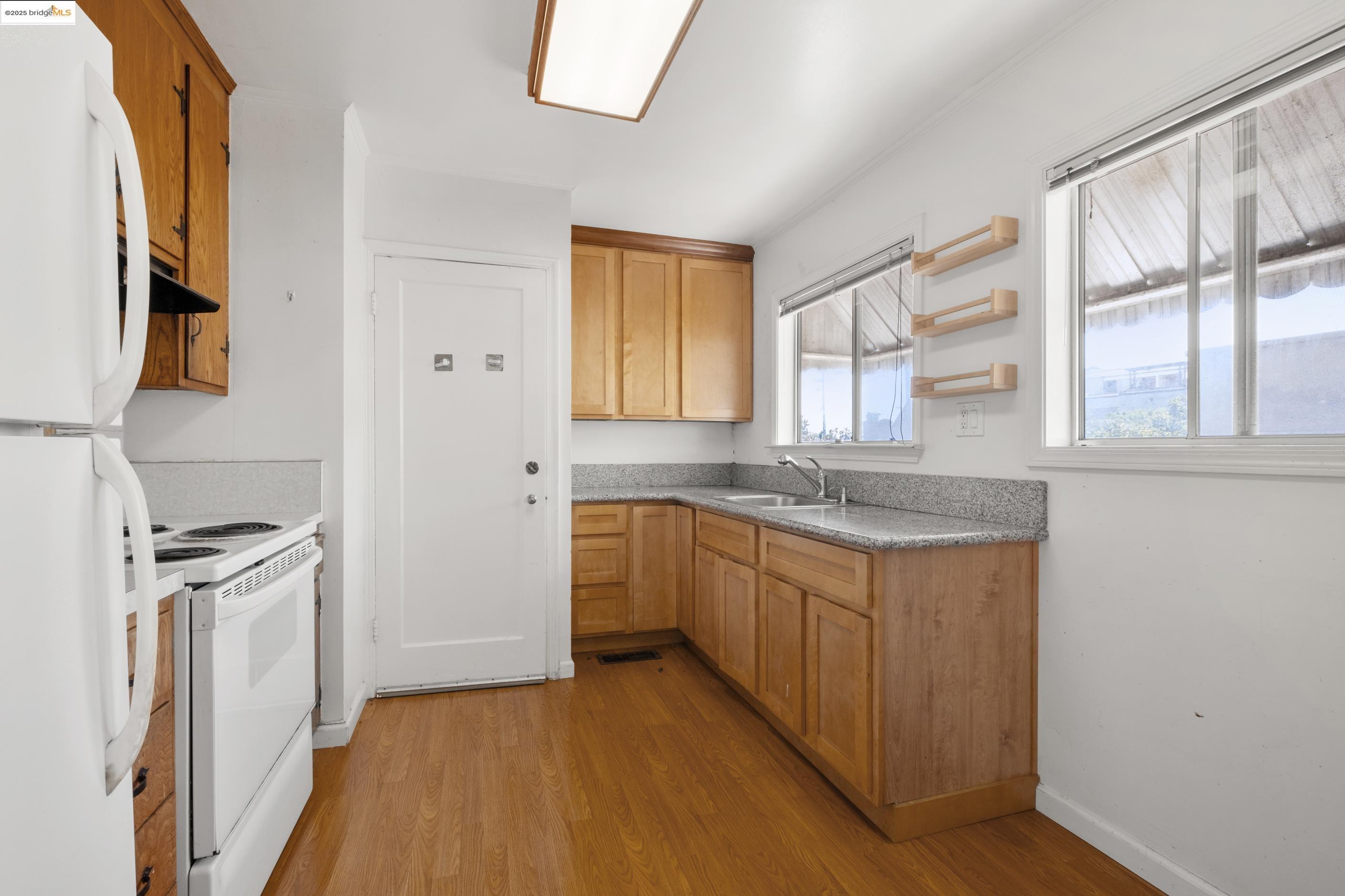 Detail Gallery Image 12 of 31 For 6620 Hill St, El Cerrito,  CA 94530 - 2 Beds | 1 Baths