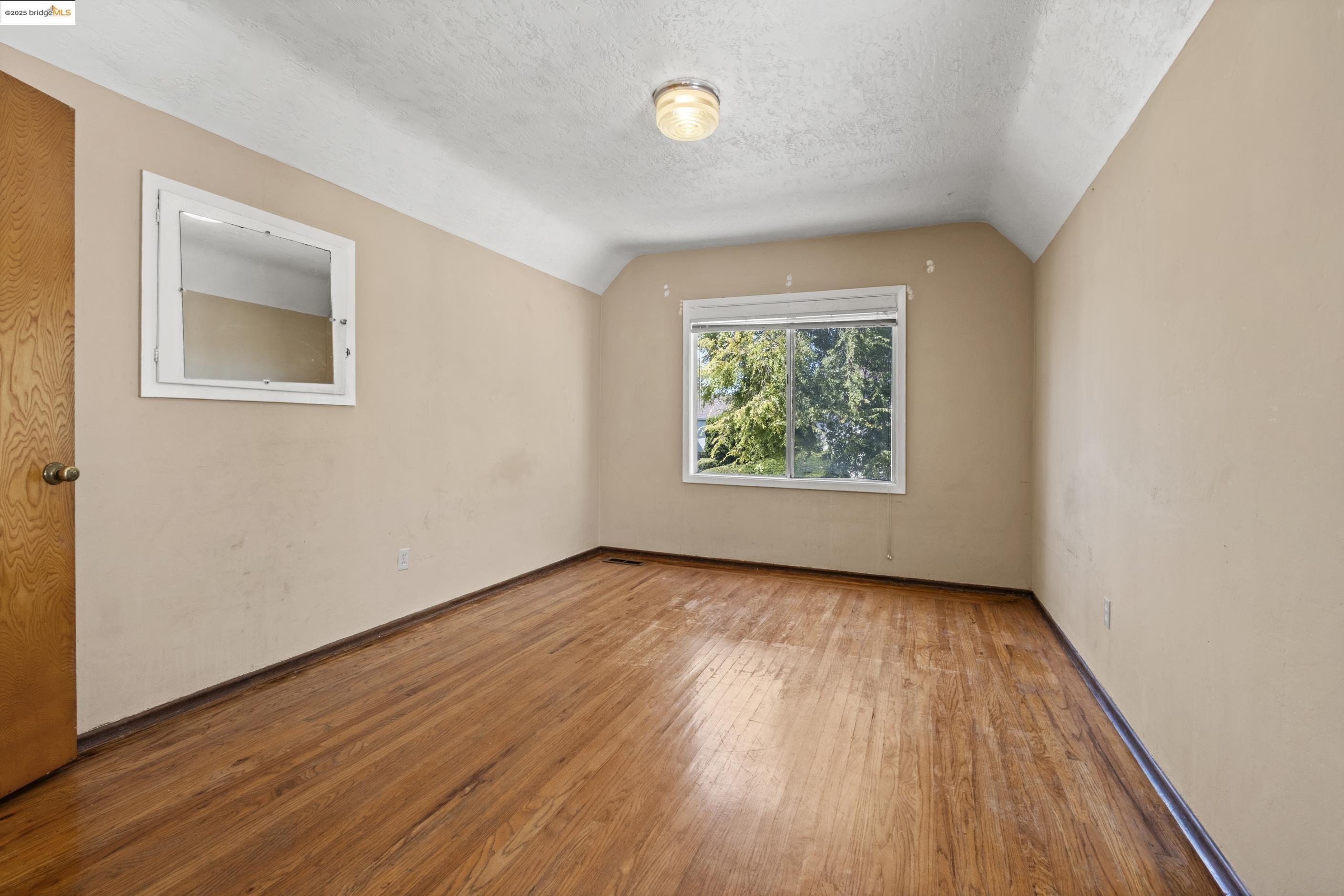 Detail Gallery Image 20 of 31 For 6620 Hill St, El Cerrito,  CA 94530 - 2 Beds | 1 Baths