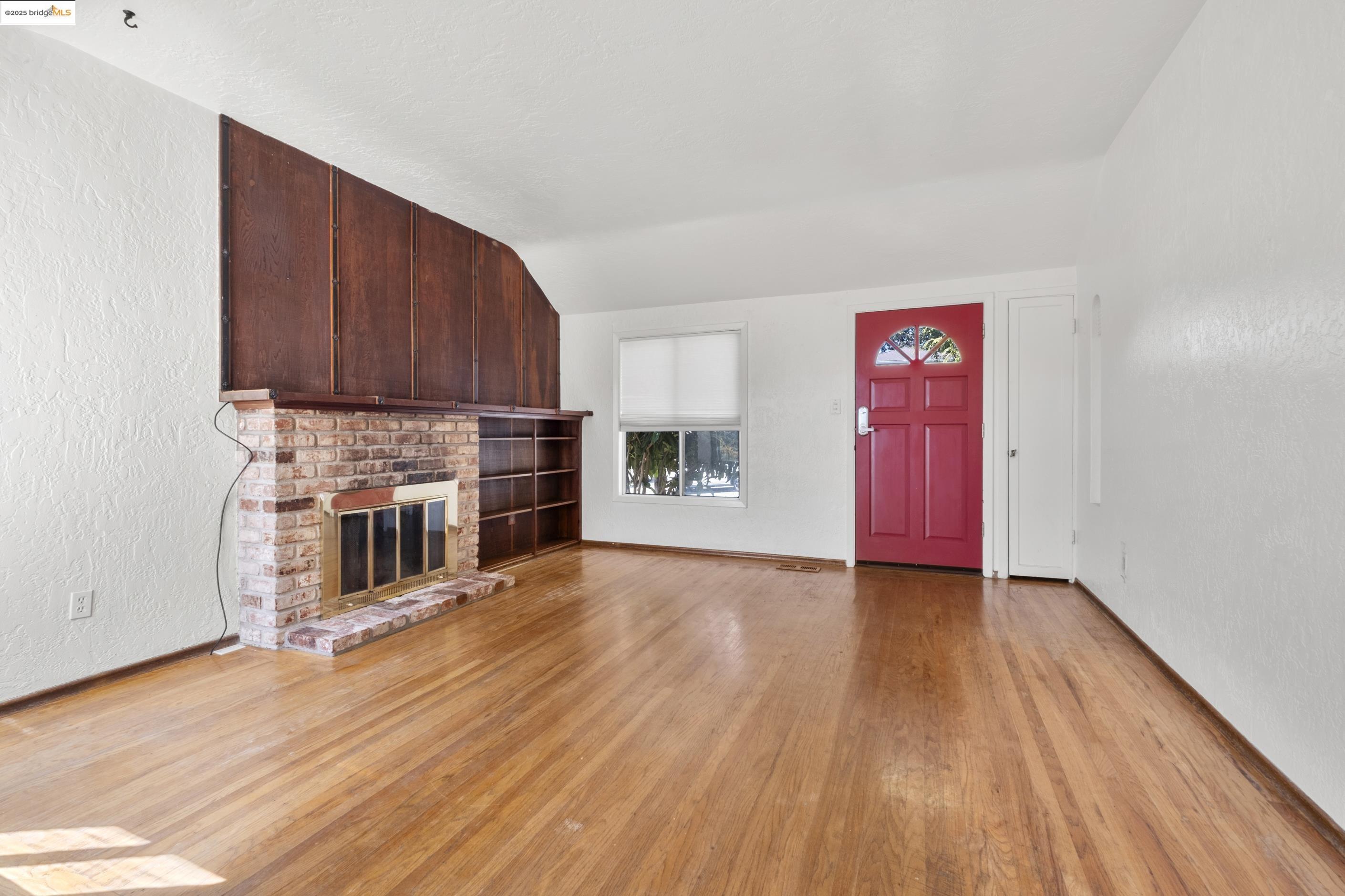 Detail Gallery Image 7 of 31 For 6620 Hill St, El Cerrito,  CA 94530 - 2 Beds | 1 Baths