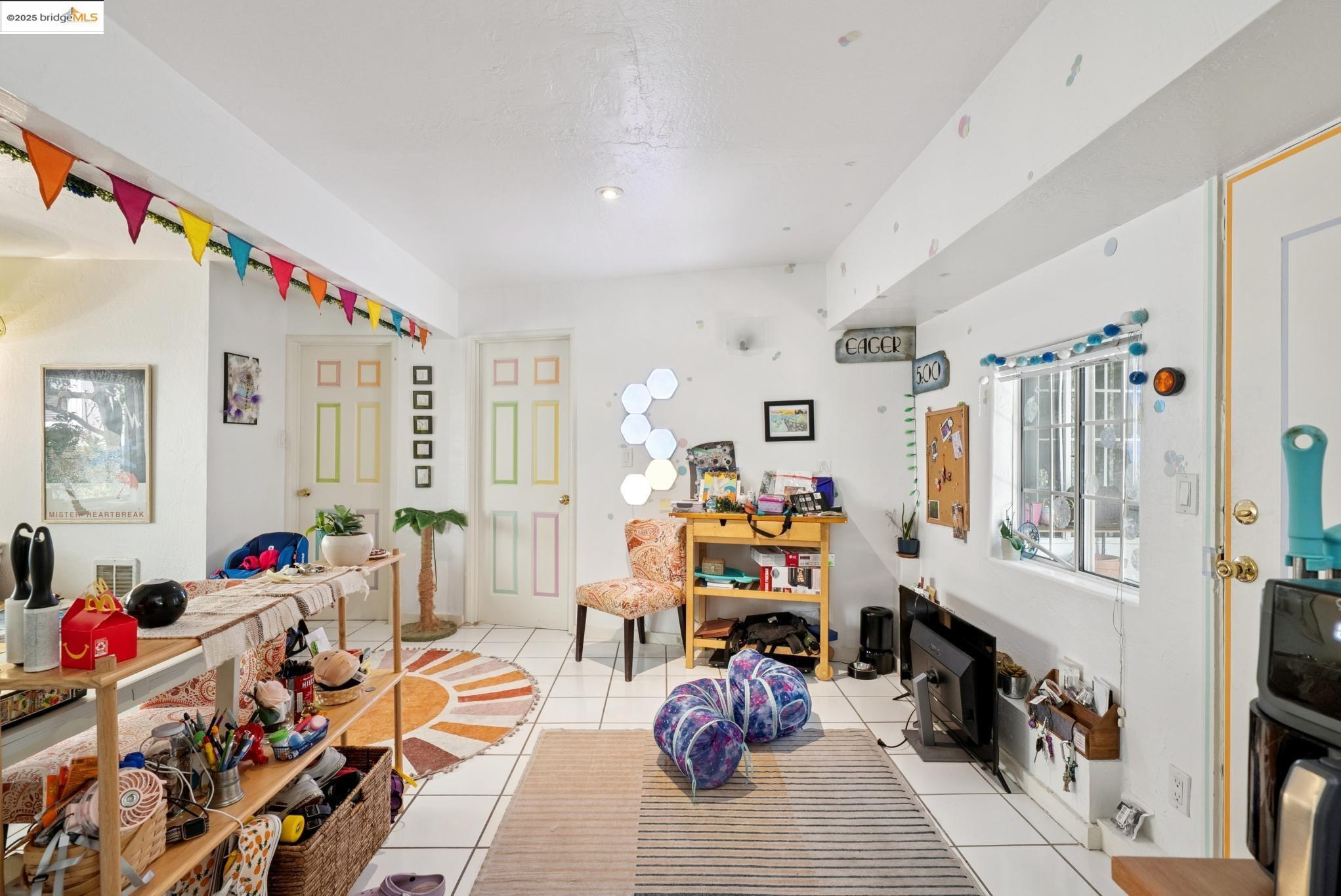 Detail Gallery Image 18 of 57 For 1033 Walker Ave, Oakland,  CA 94610 - – Beds | – Baths